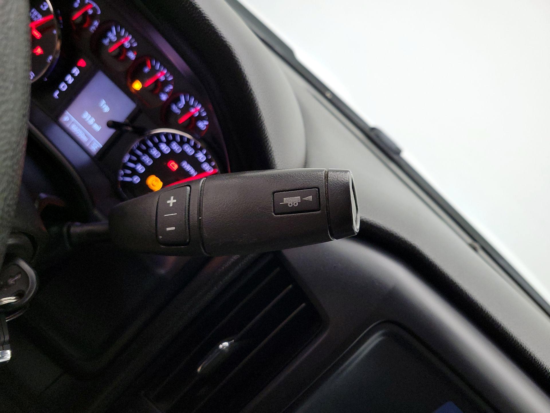 Thumbnail: 2019 Chevrolet Silverado 1500 - 17