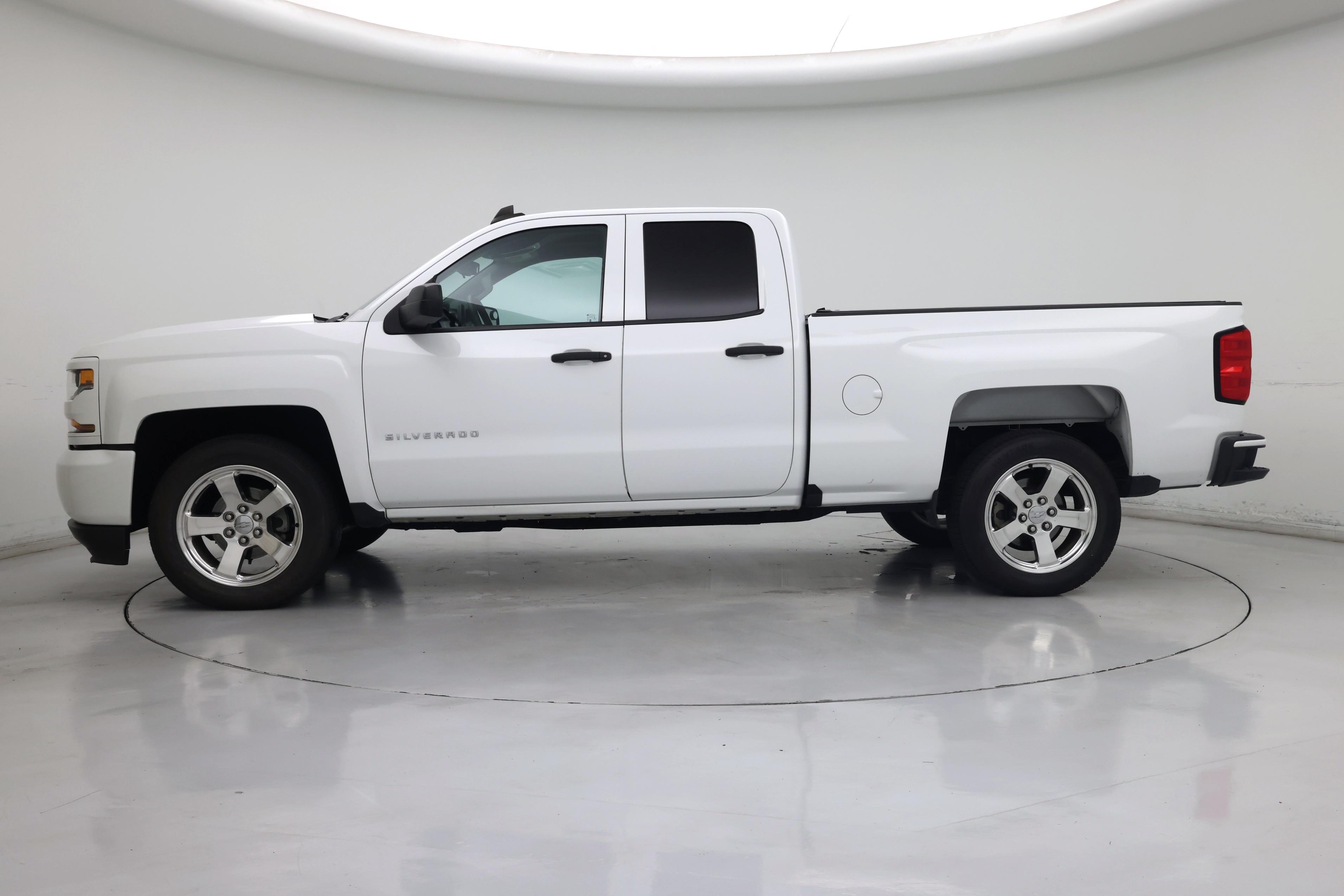 Thumbnail: 2019 Chevrolet Silverado 1500 - 3