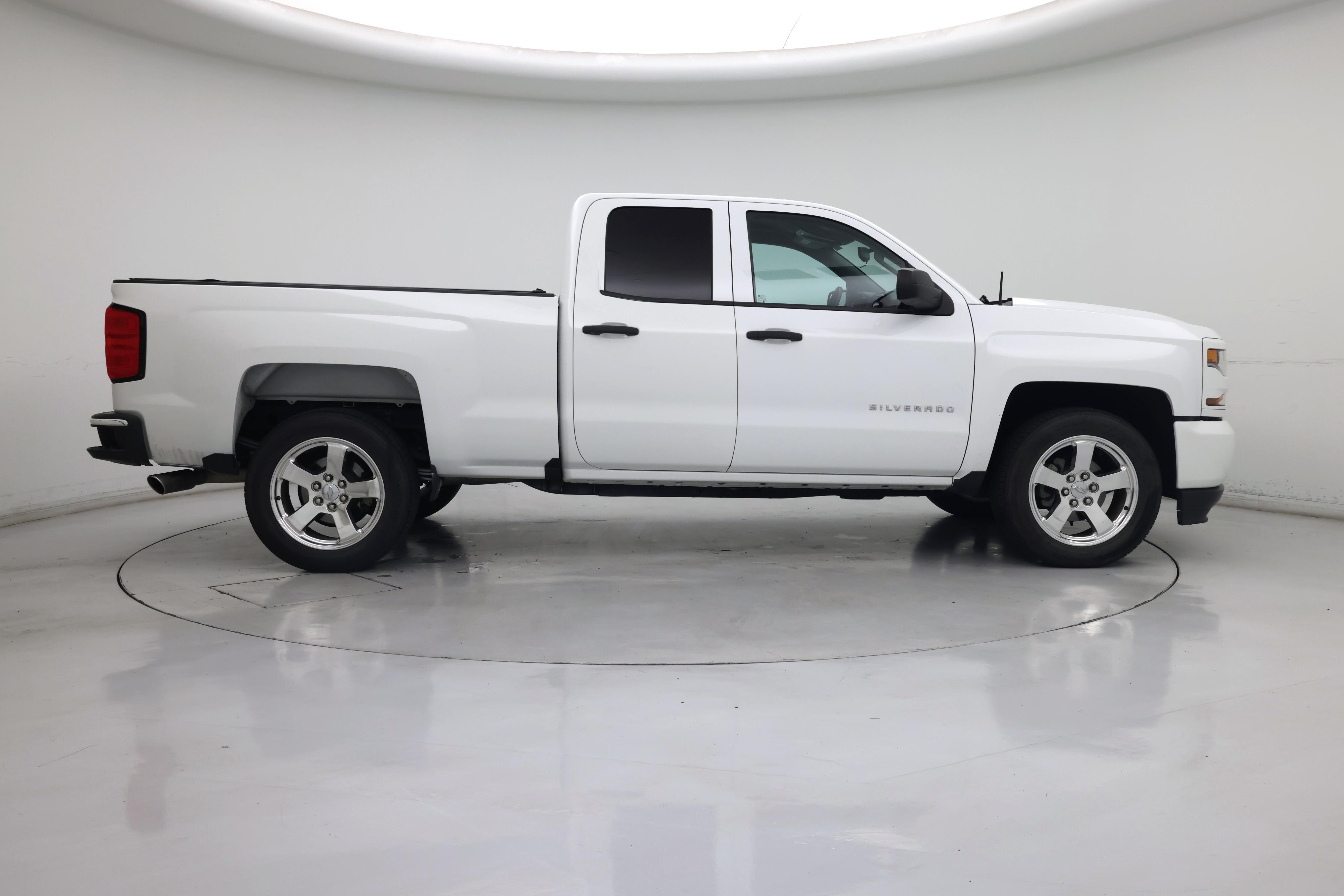 Thumbnail: 2019 Chevrolet Silverado 1500 - 7