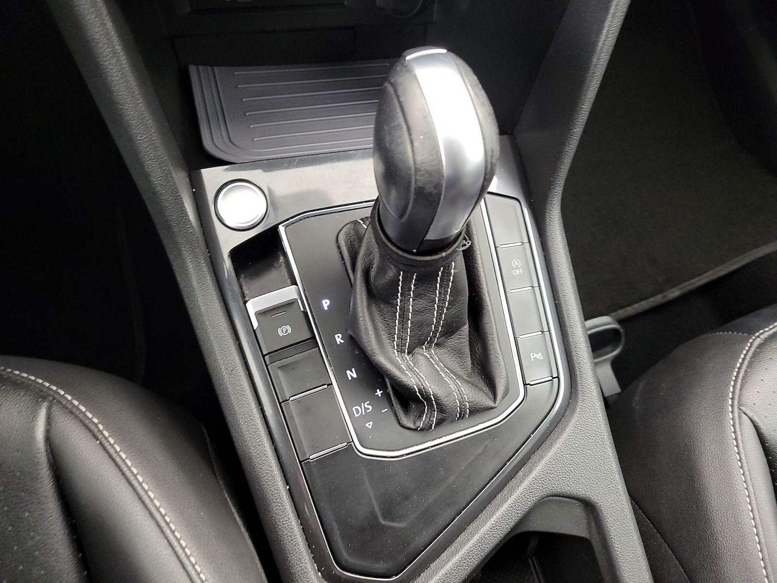 2021 Volkswagen Tiguan SE R-LINE BLACK - Photo 18