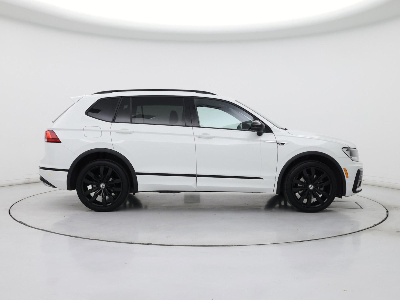 2021 Volkswagen Tiguan SE R-LINE BLACK - Photo 8