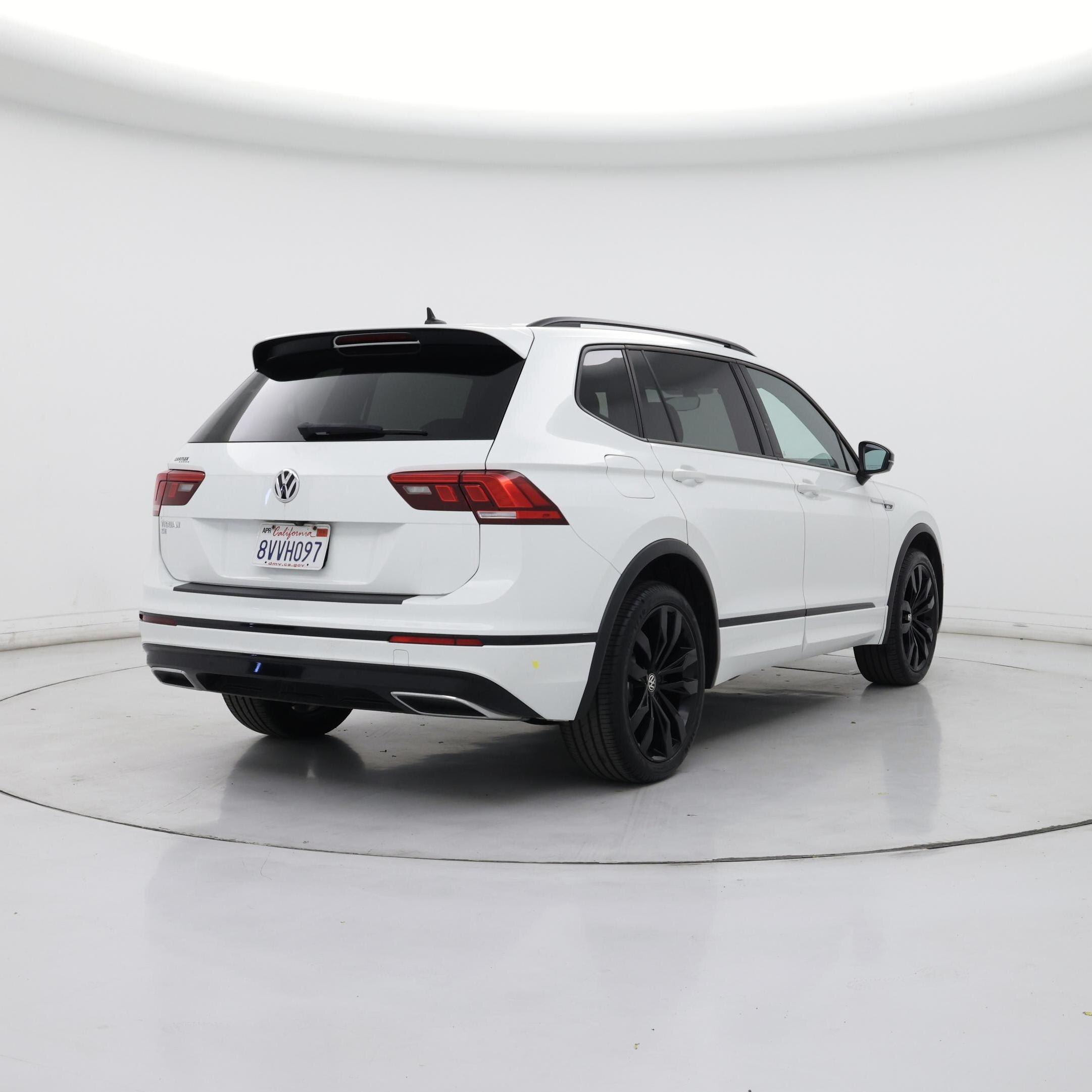Thumbnail: 2021 Volkswagen Tiguan - 8