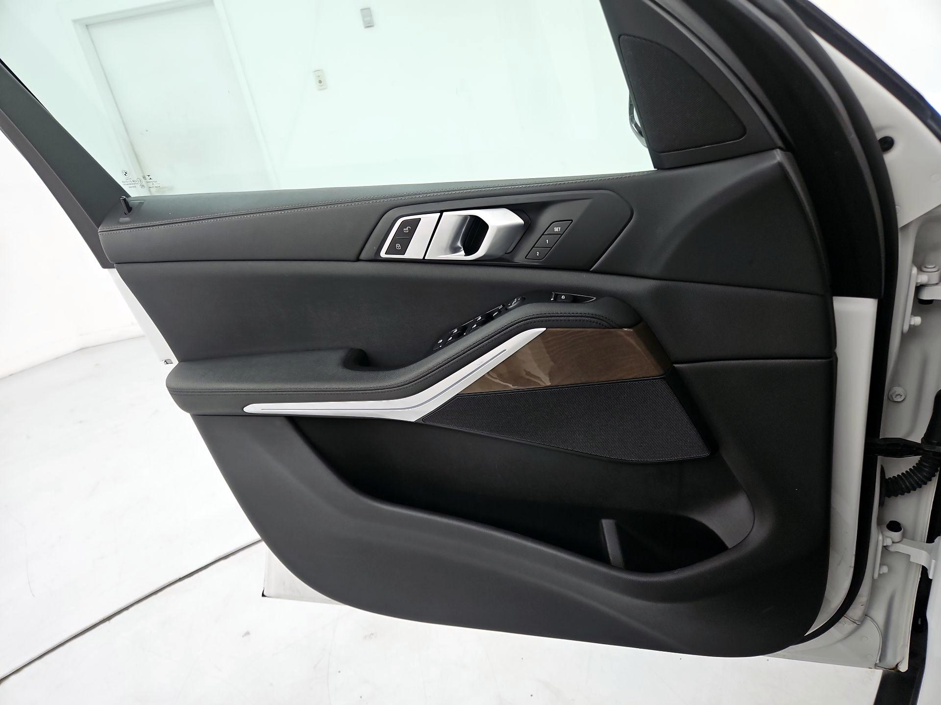 Thumbnail: 2020 BMW X5 - 12