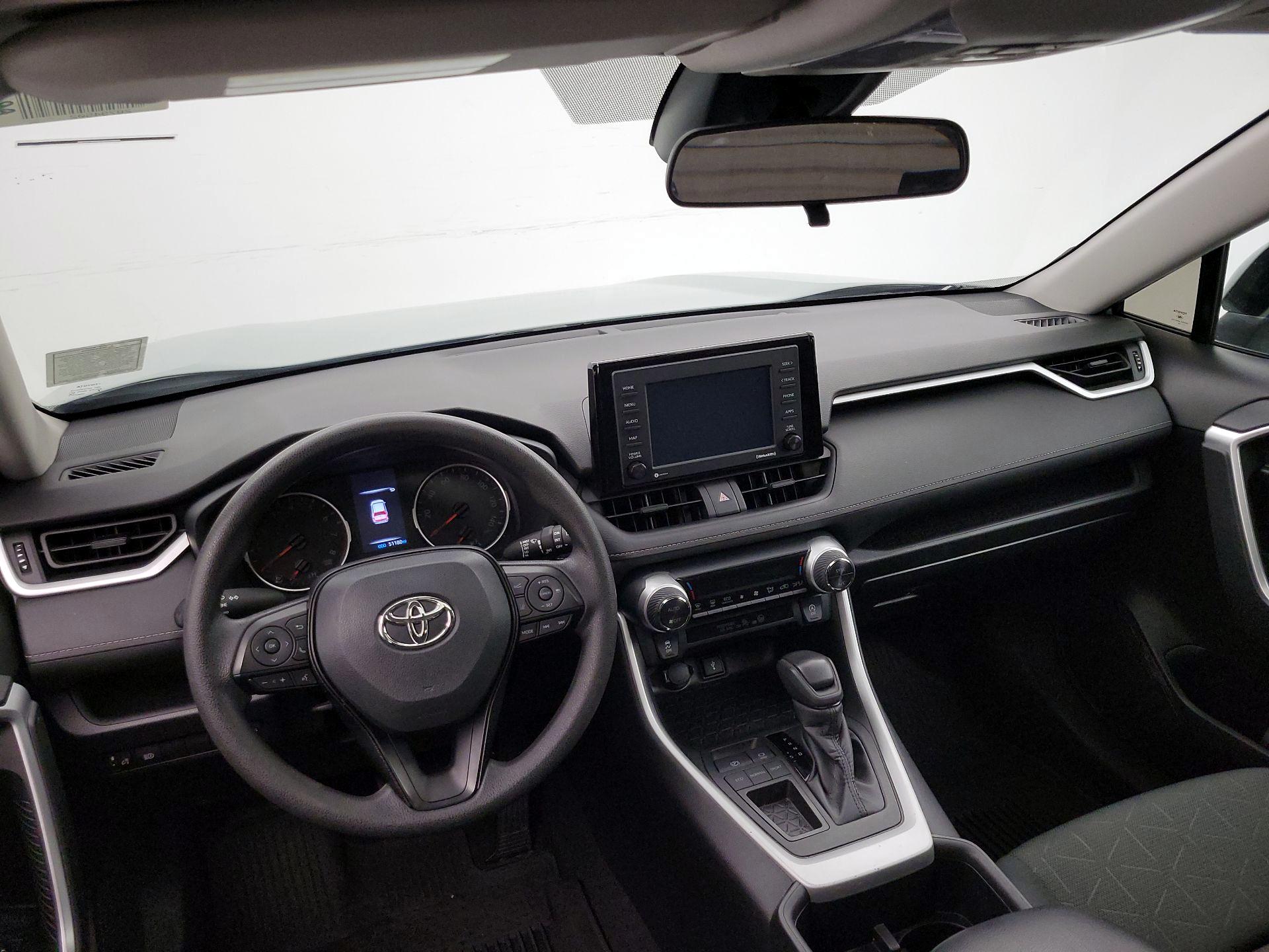 Thumbnail: 2022 Toyota RAV4 - 9