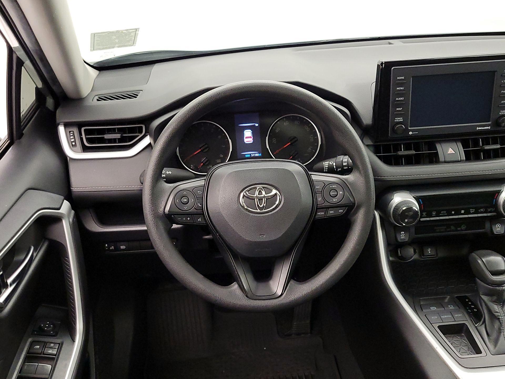 Thumbnail: 2022 Toyota RAV4 - 10