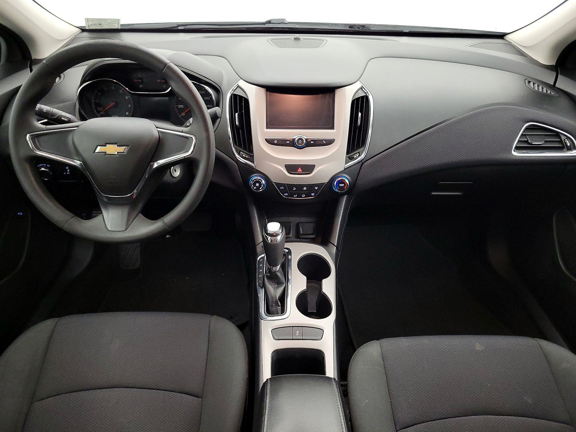 Thumbnail: 2017 Chevrolet Cruze - 9