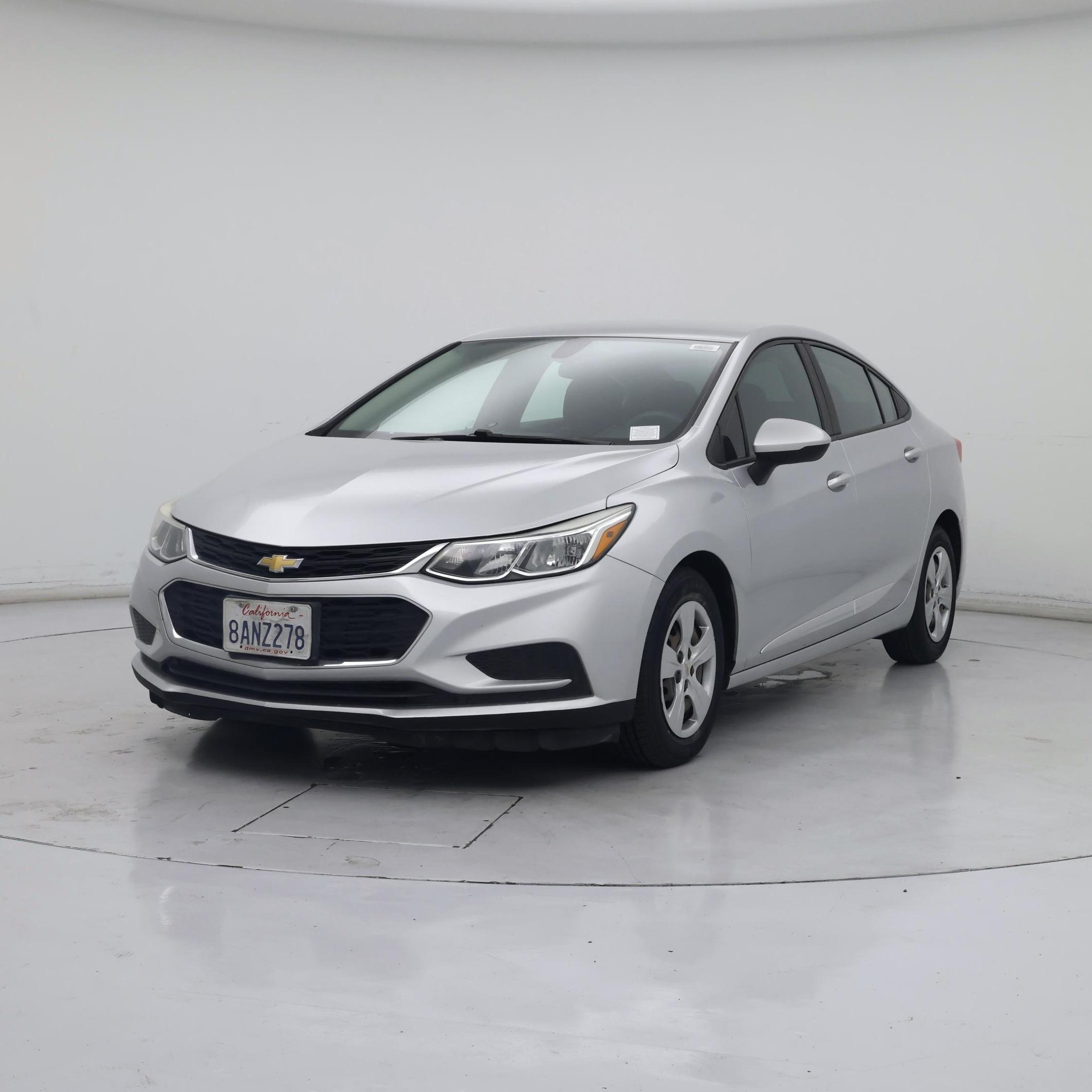 Thumbnail: 2017 Chevrolet Cruze - 4