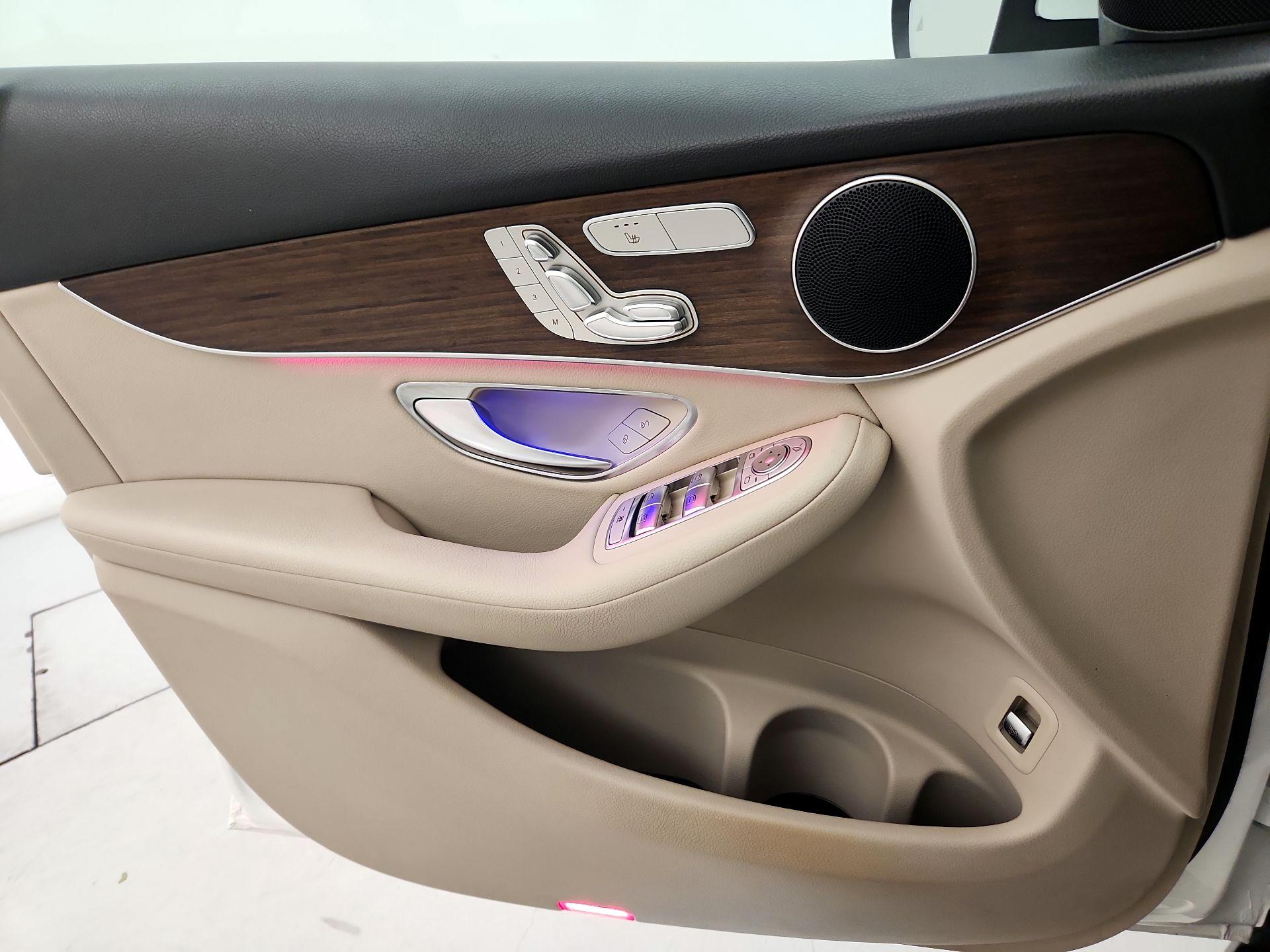 Thumbnail: 2022 Mercedes-Benz GLC - 12