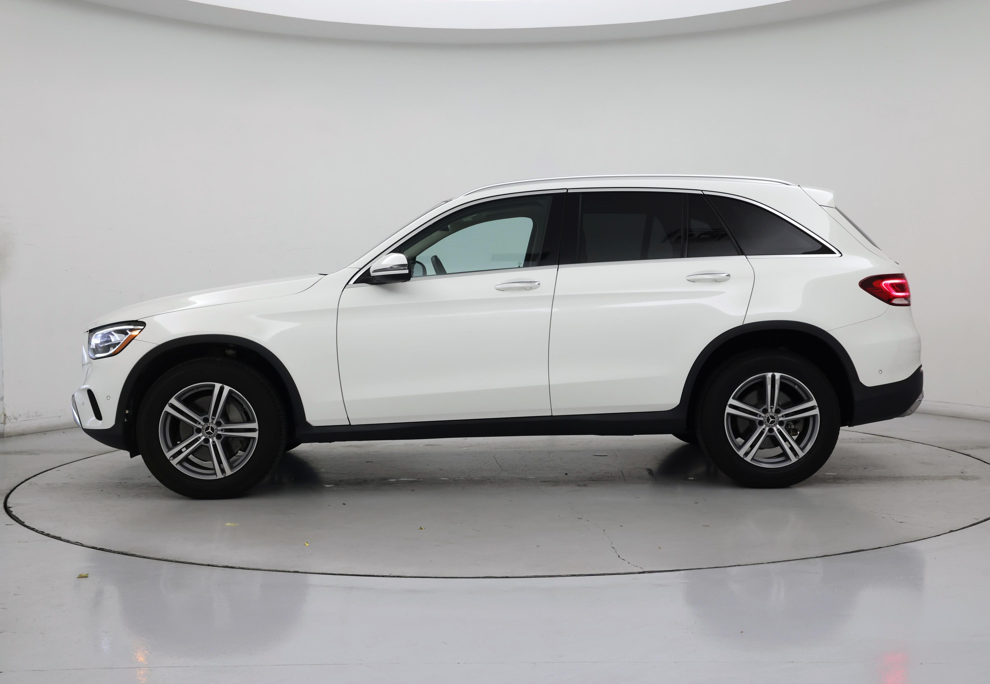 Thumbnail: 2022 Mercedes-Benz GLC - 3