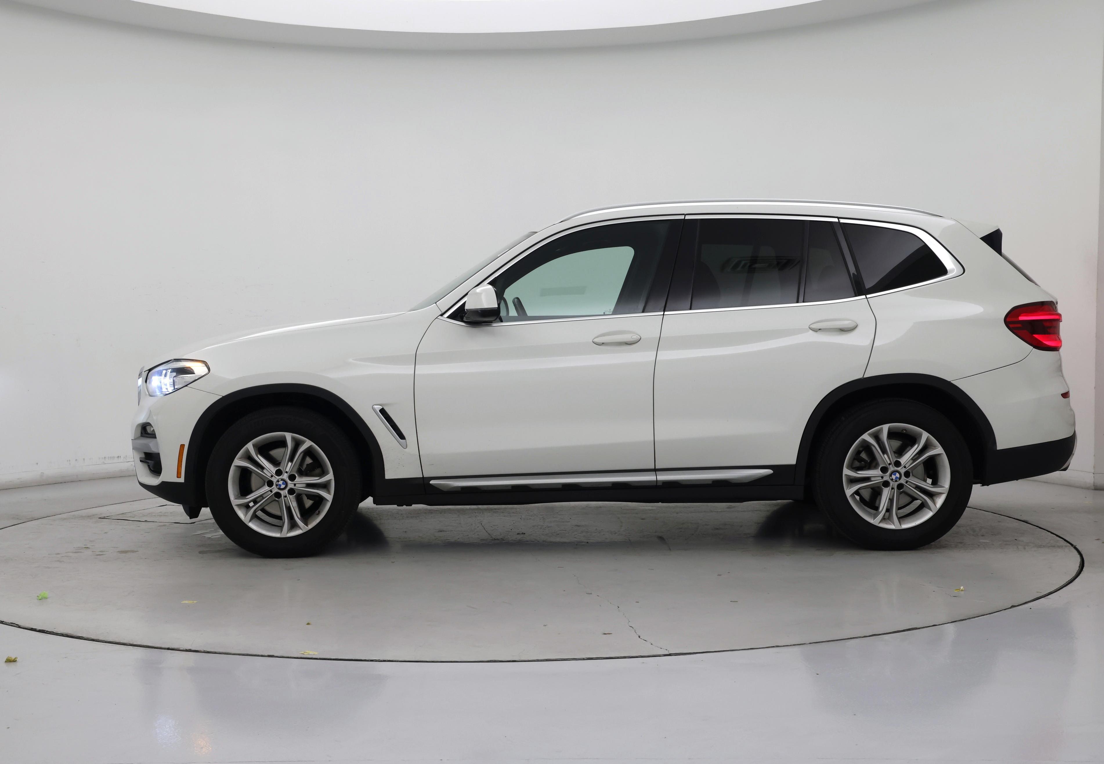 Thumbnail: 2021 BMW X3 - 3