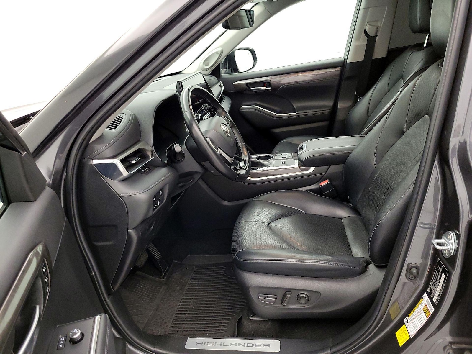 2023 Toyota Highlander Limited - Photo 12