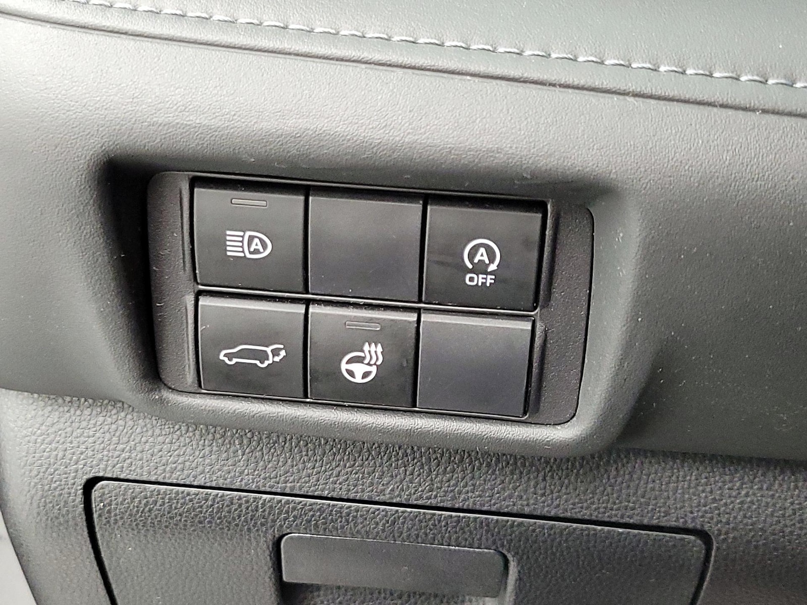 2023 Toyota Highlander Limited - Photo 14