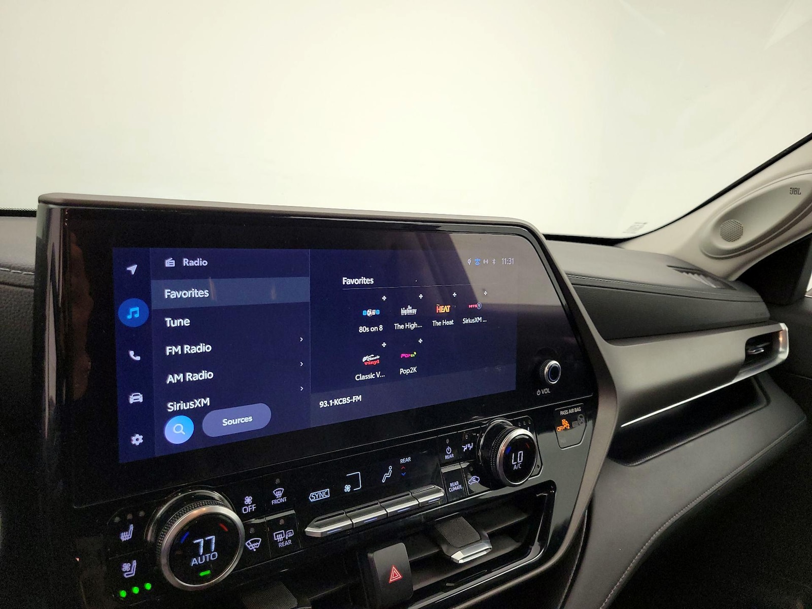 2023 Toyota Highlander Limited - Photo 17