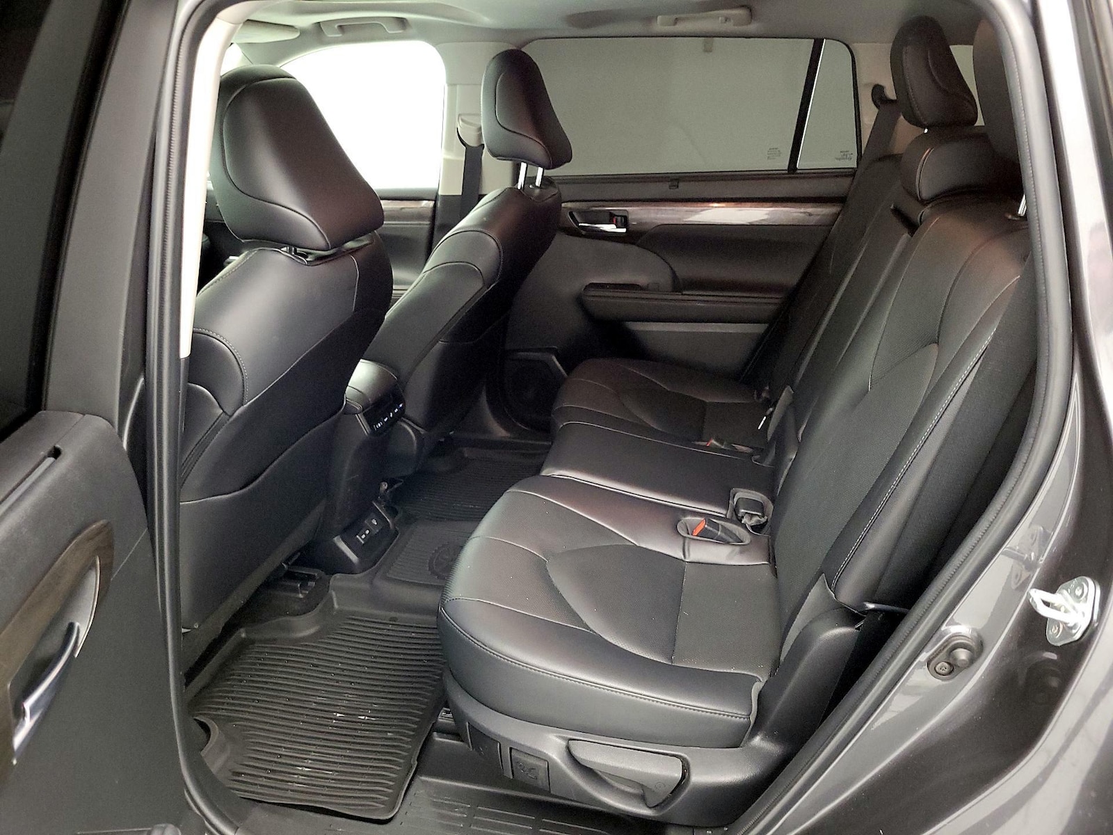 2023 Toyota Highlander Limited - Photo 21
