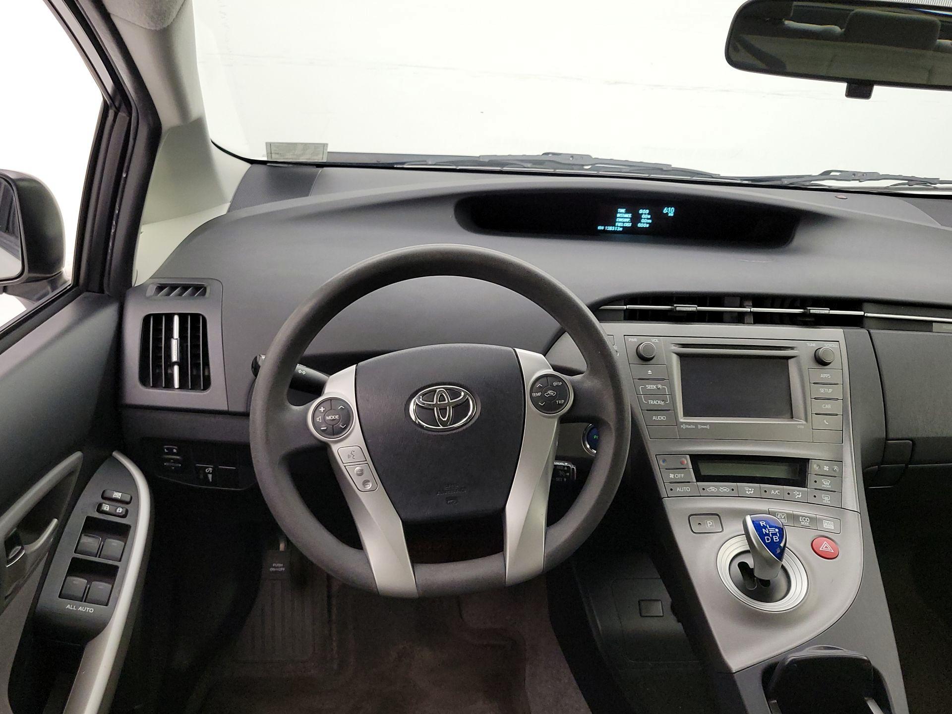 Thumbnail: 2014 Toyota Prius - 10