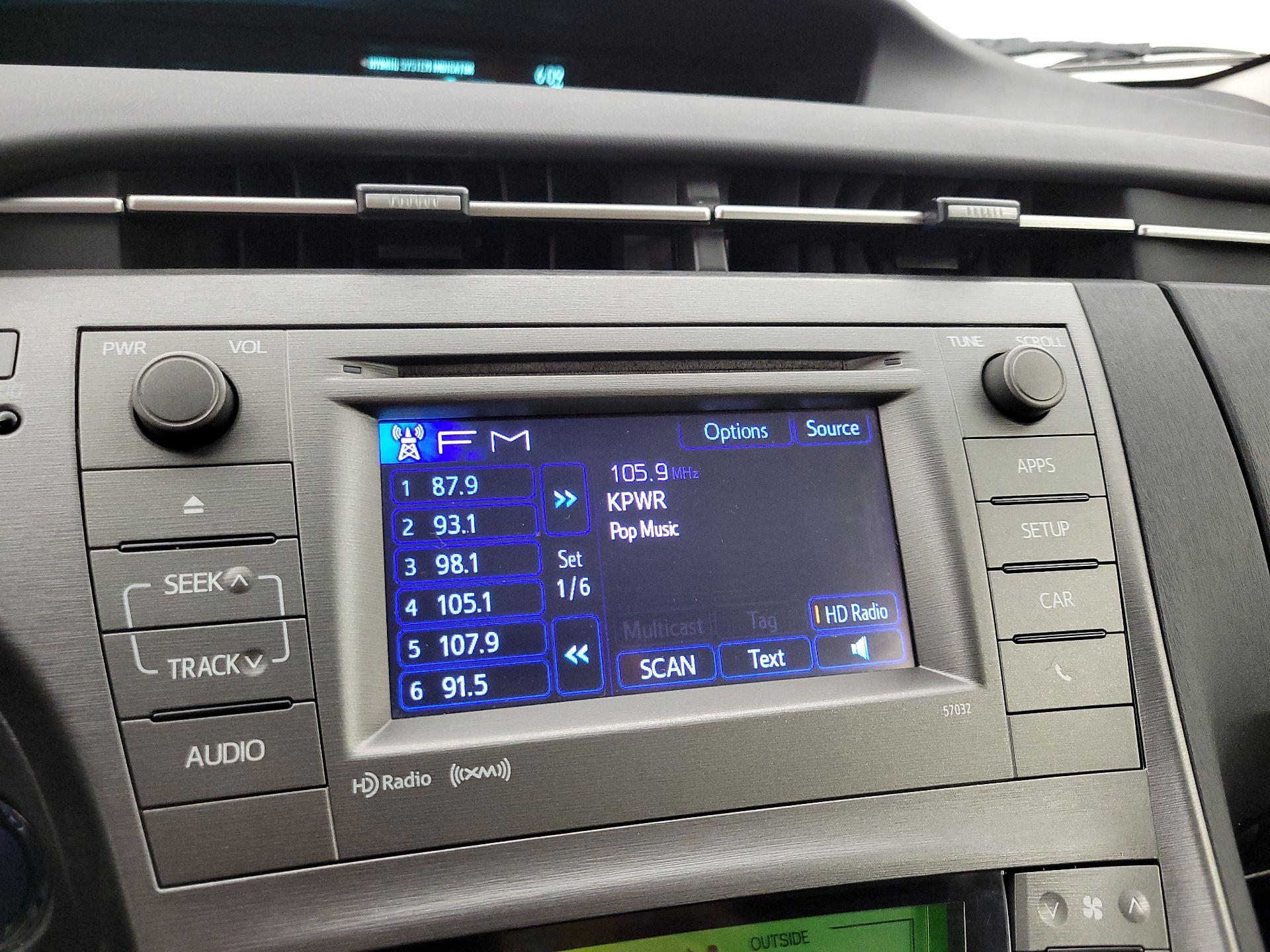 Thumbnail: 2014 Toyota Prius - 15