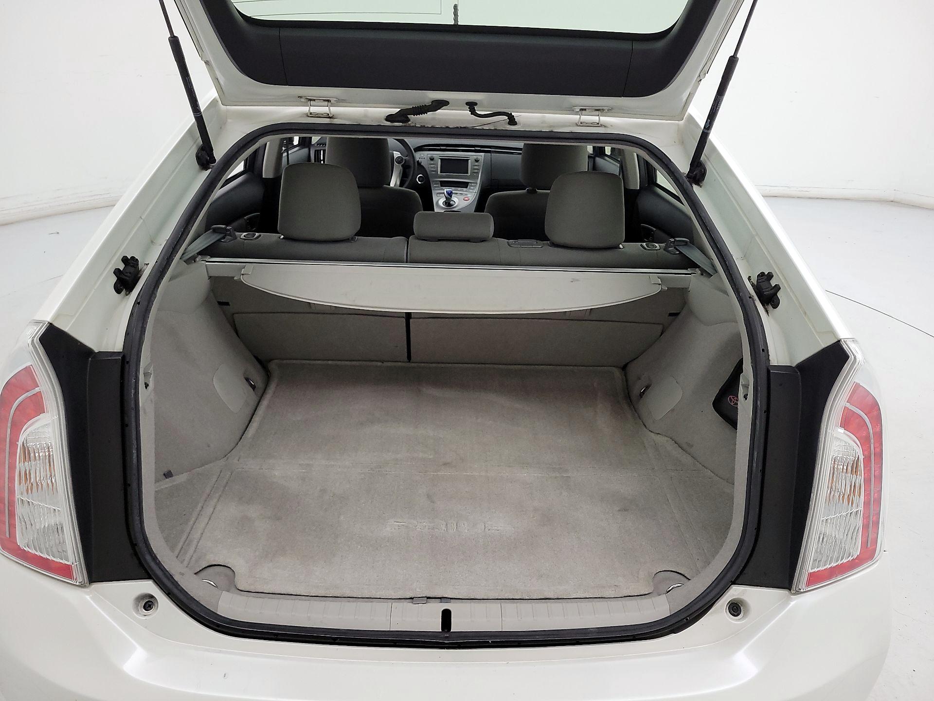 Thumbnail: 2014 Toyota Prius - 19