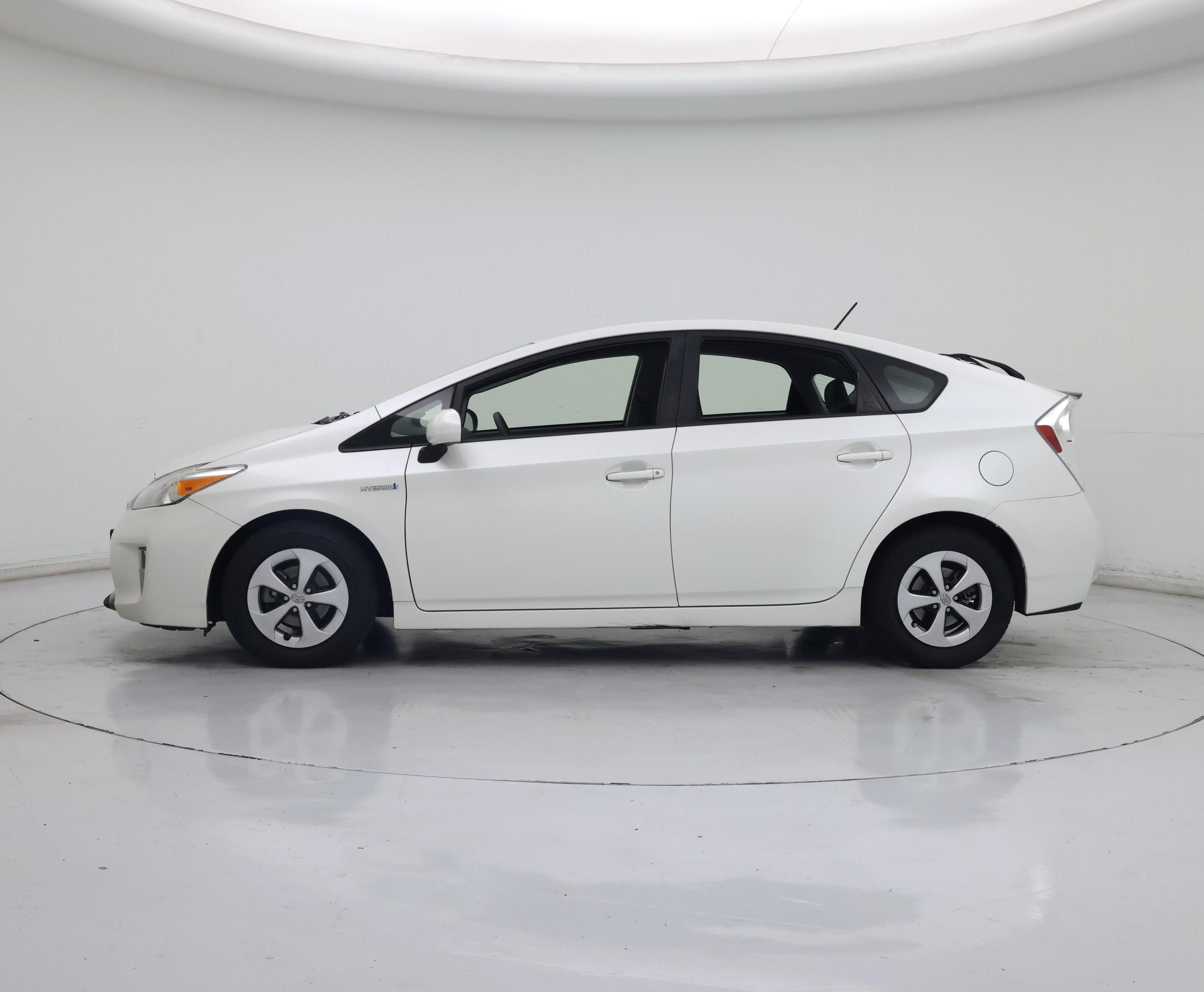 Thumbnail: 2014 Toyota Prius - 3