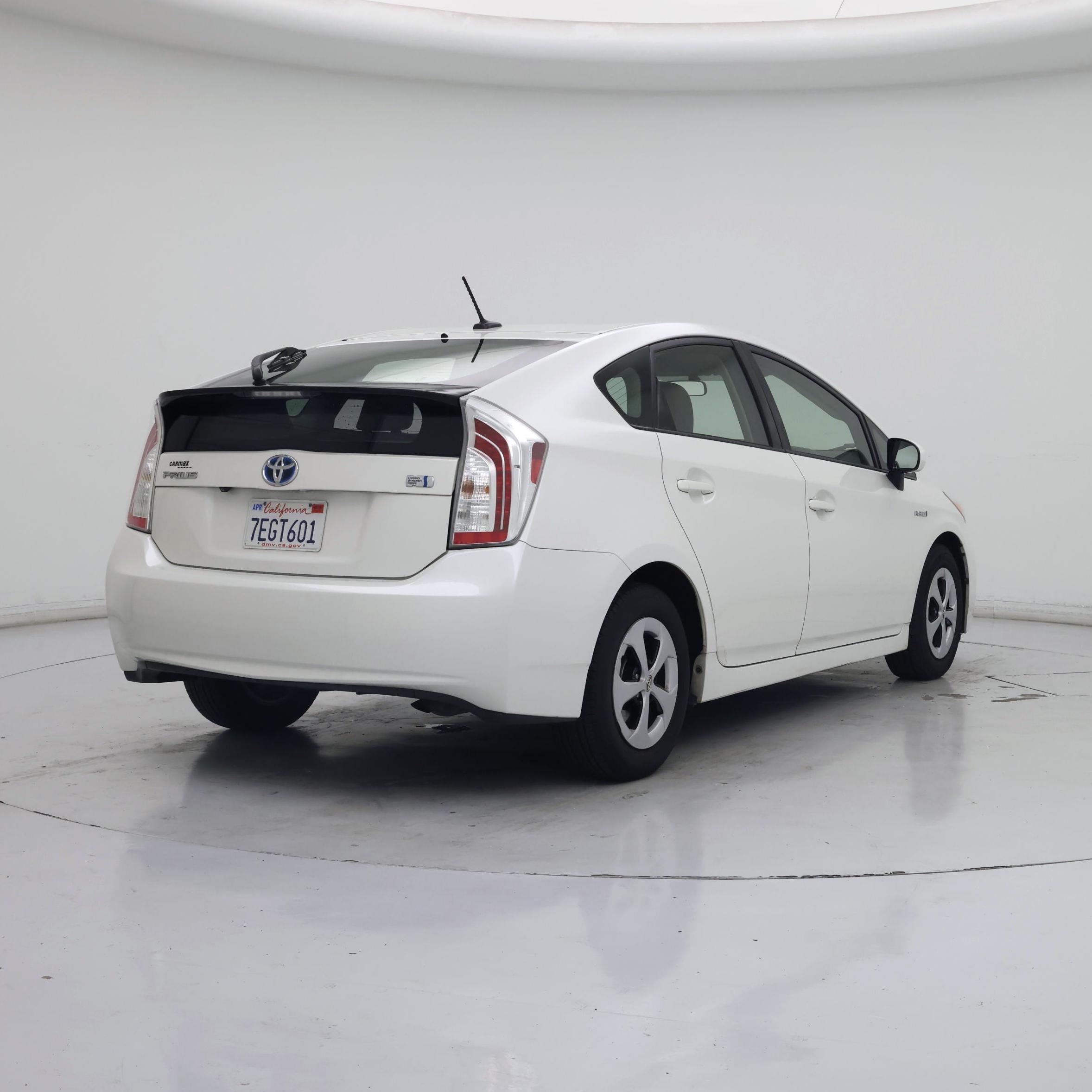 Thumbnail: 2014 Toyota Prius - 8