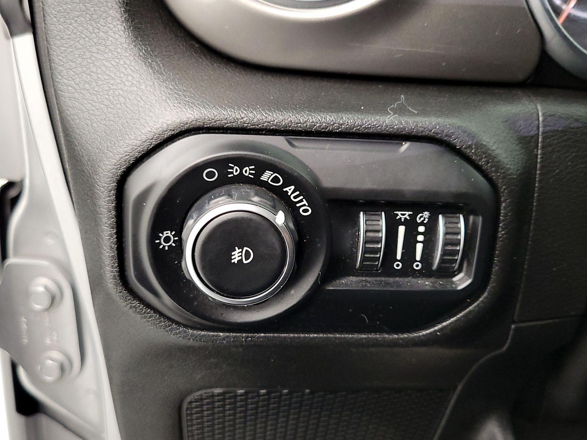 Thumbnail: 2020 Jeep Wrangler - 13