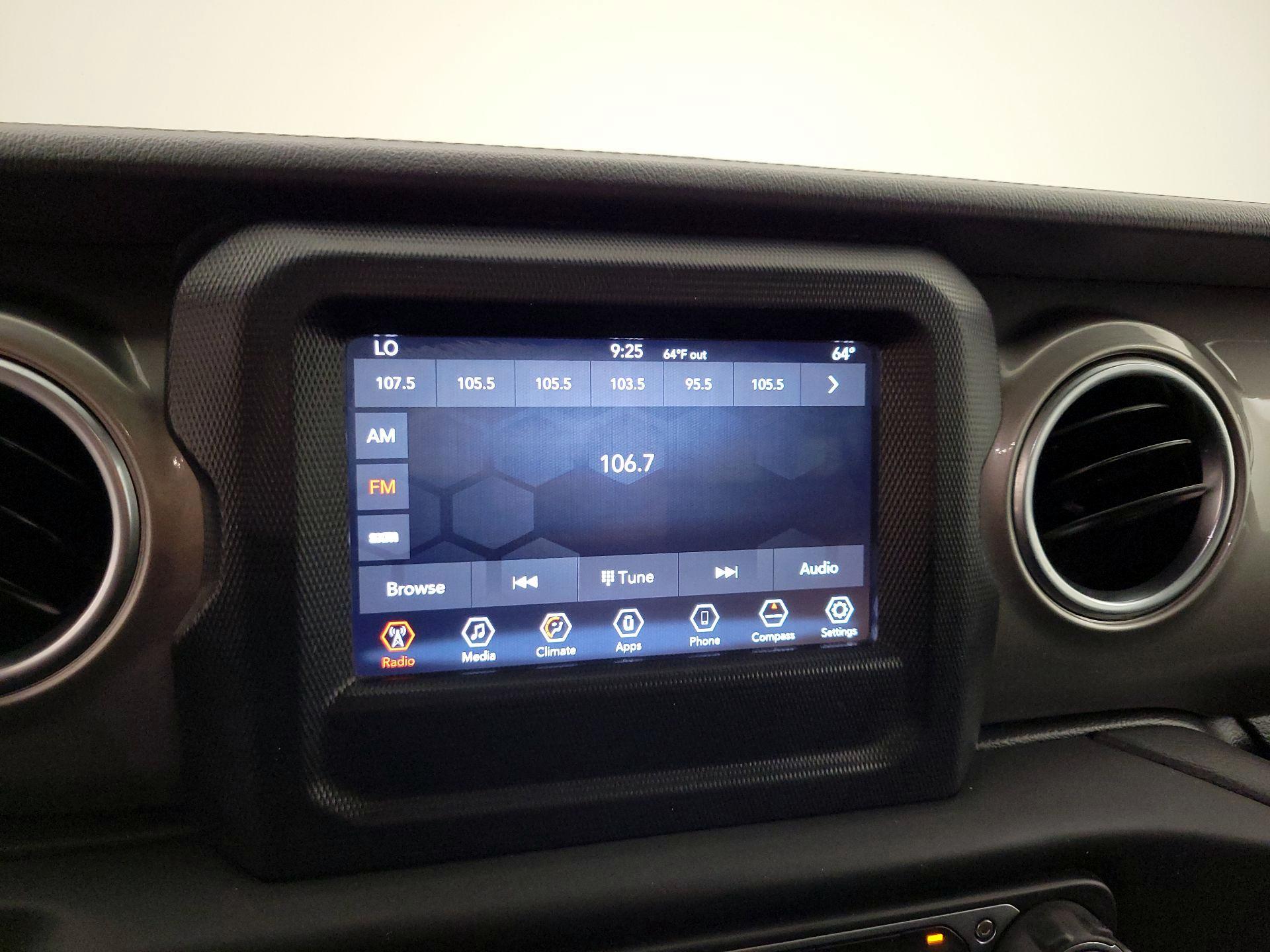 Thumbnail: 2020 Jeep Wrangler - 15