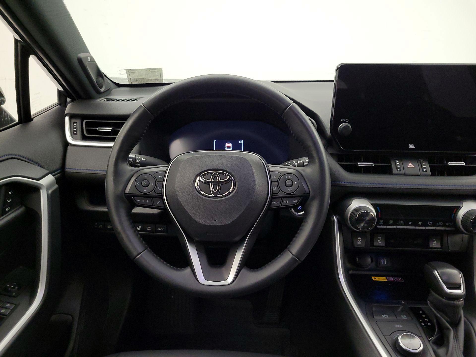 Thumbnail: 2025 Toyota RAV4 - 10