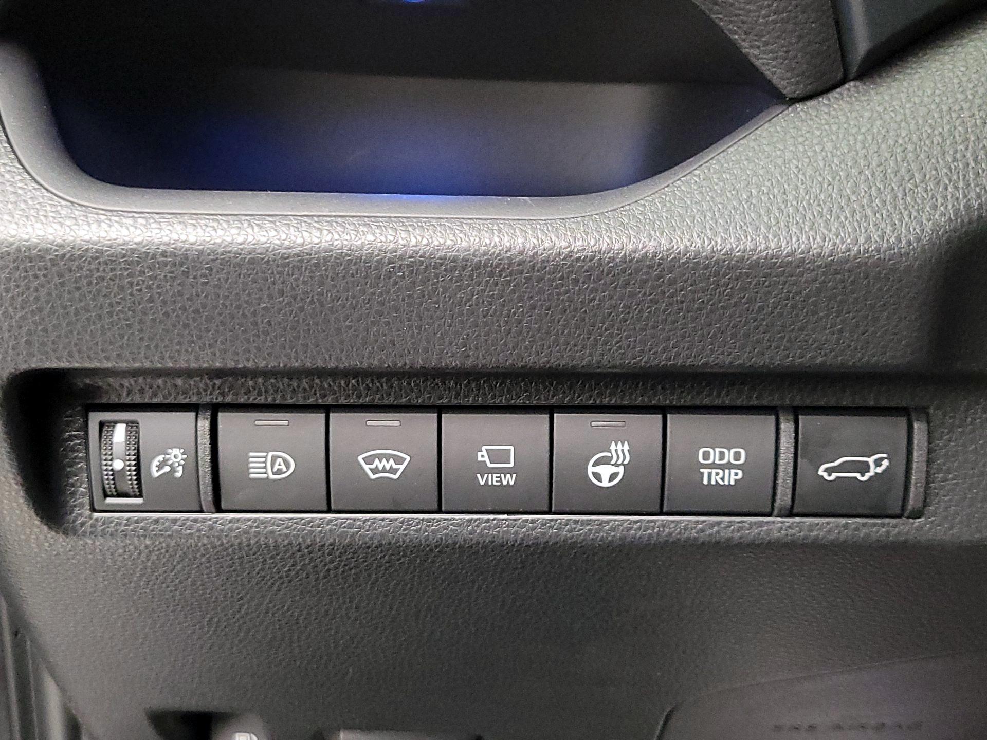 Thumbnail: 2025 Toyota RAV4 - 13