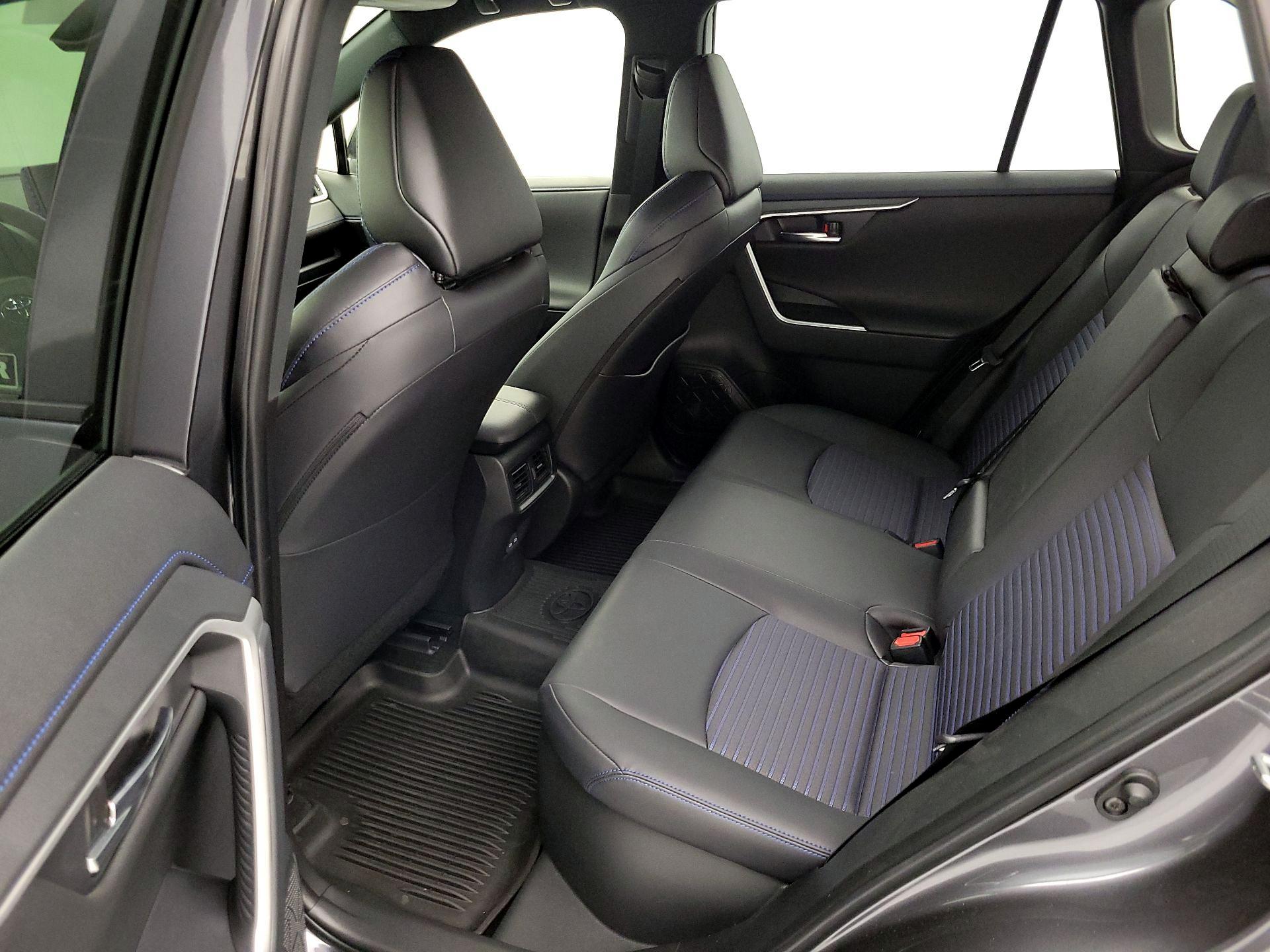 Thumbnail: 2025 Toyota RAV4 - 18