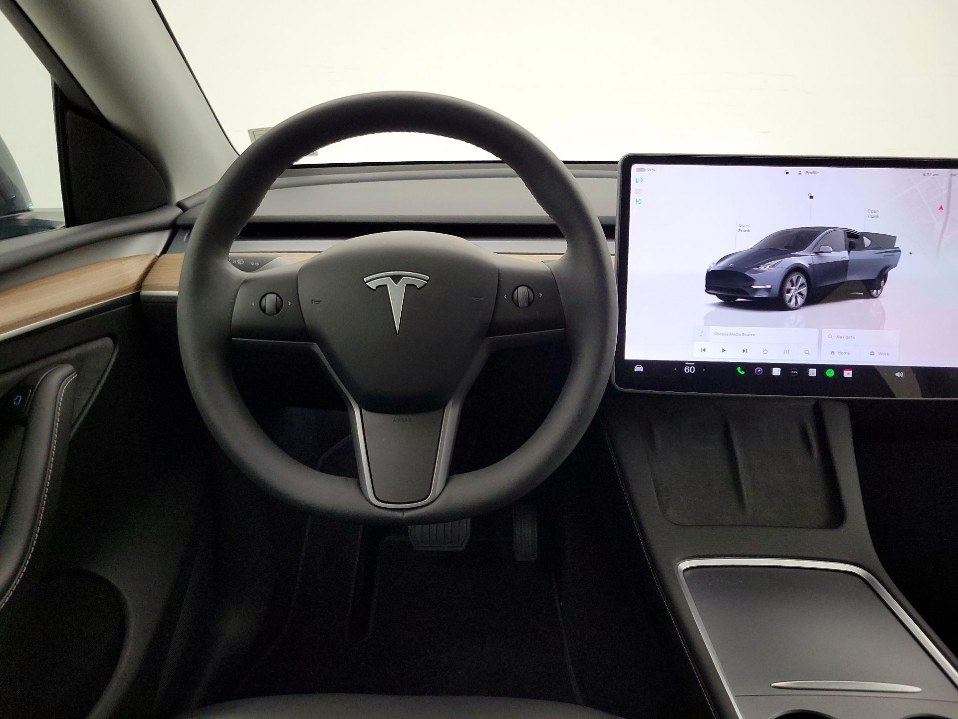 Thumbnail: 2023 Tesla Model Y - 10