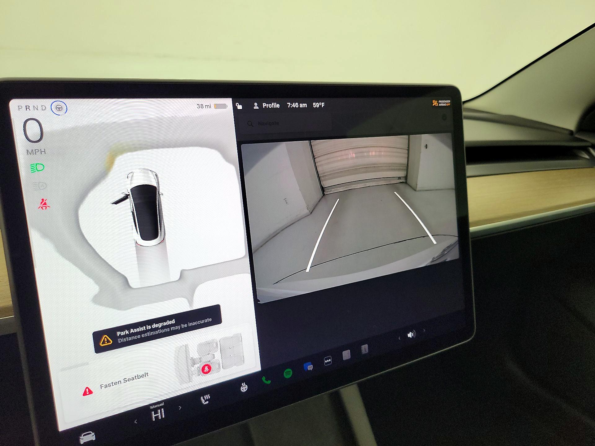 Thumbnail: 2022 Tesla Model 3 - 14