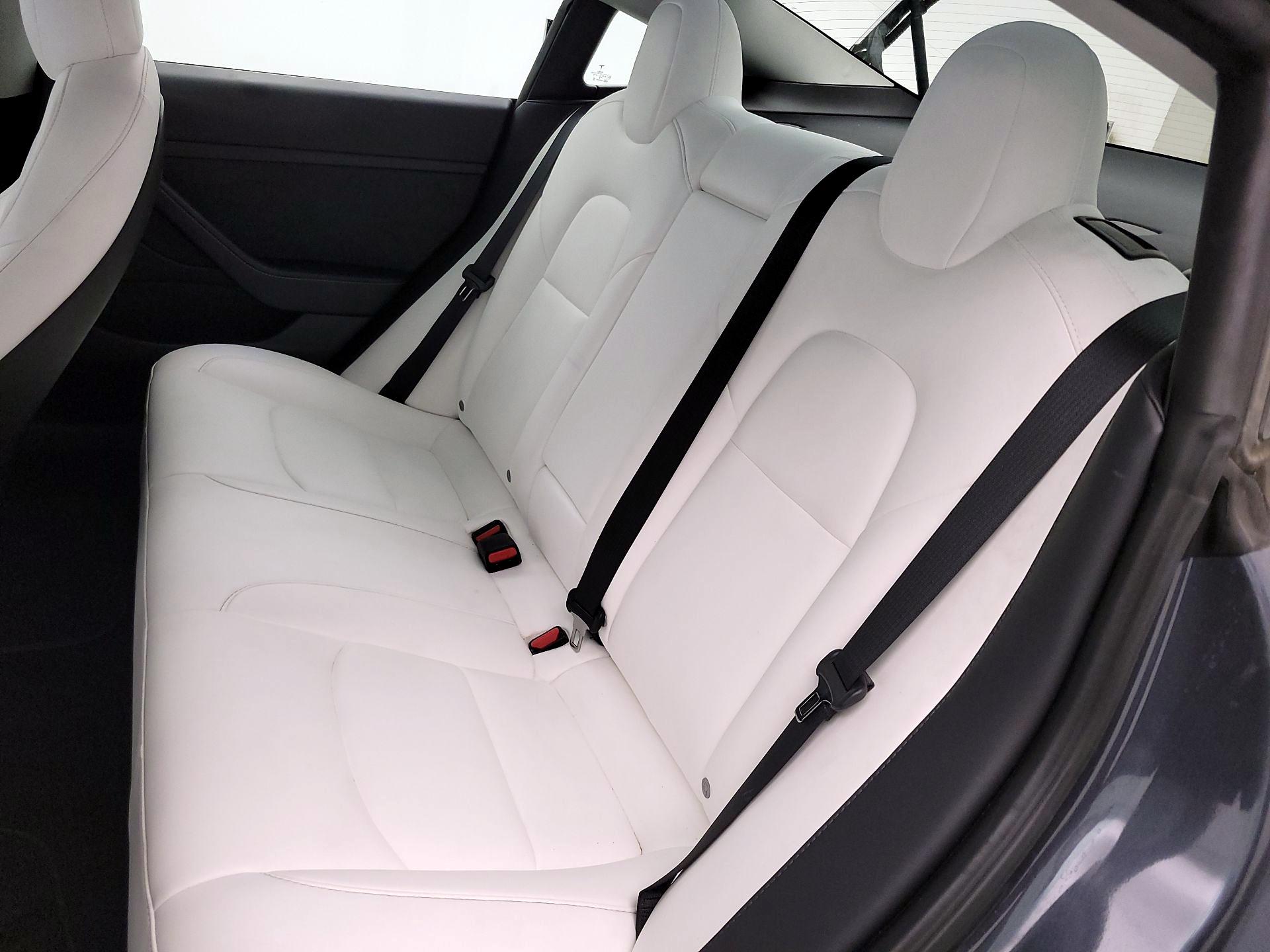Thumbnail: 2022 Tesla Model 3 - 20