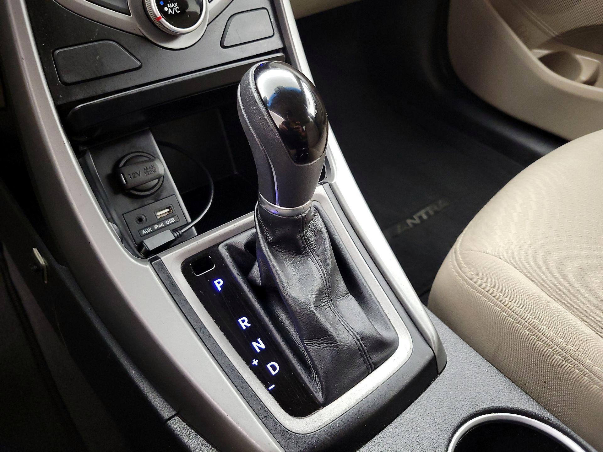 Thumbnail: 2015 Hyundai Elantra - 16