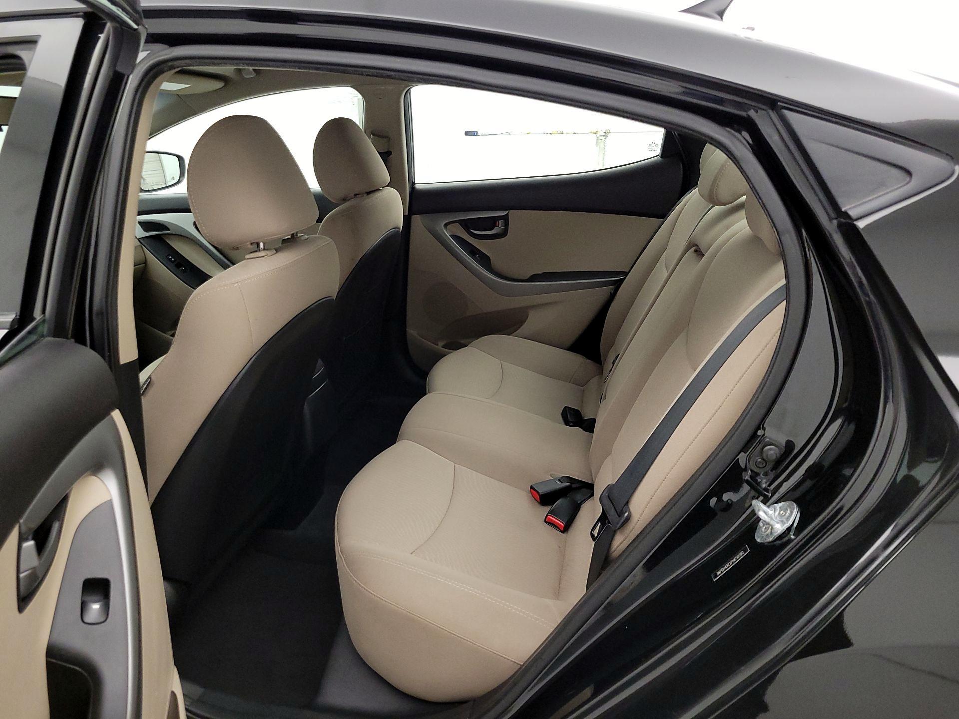 Thumbnail: 2015 Hyundai Elantra - 18