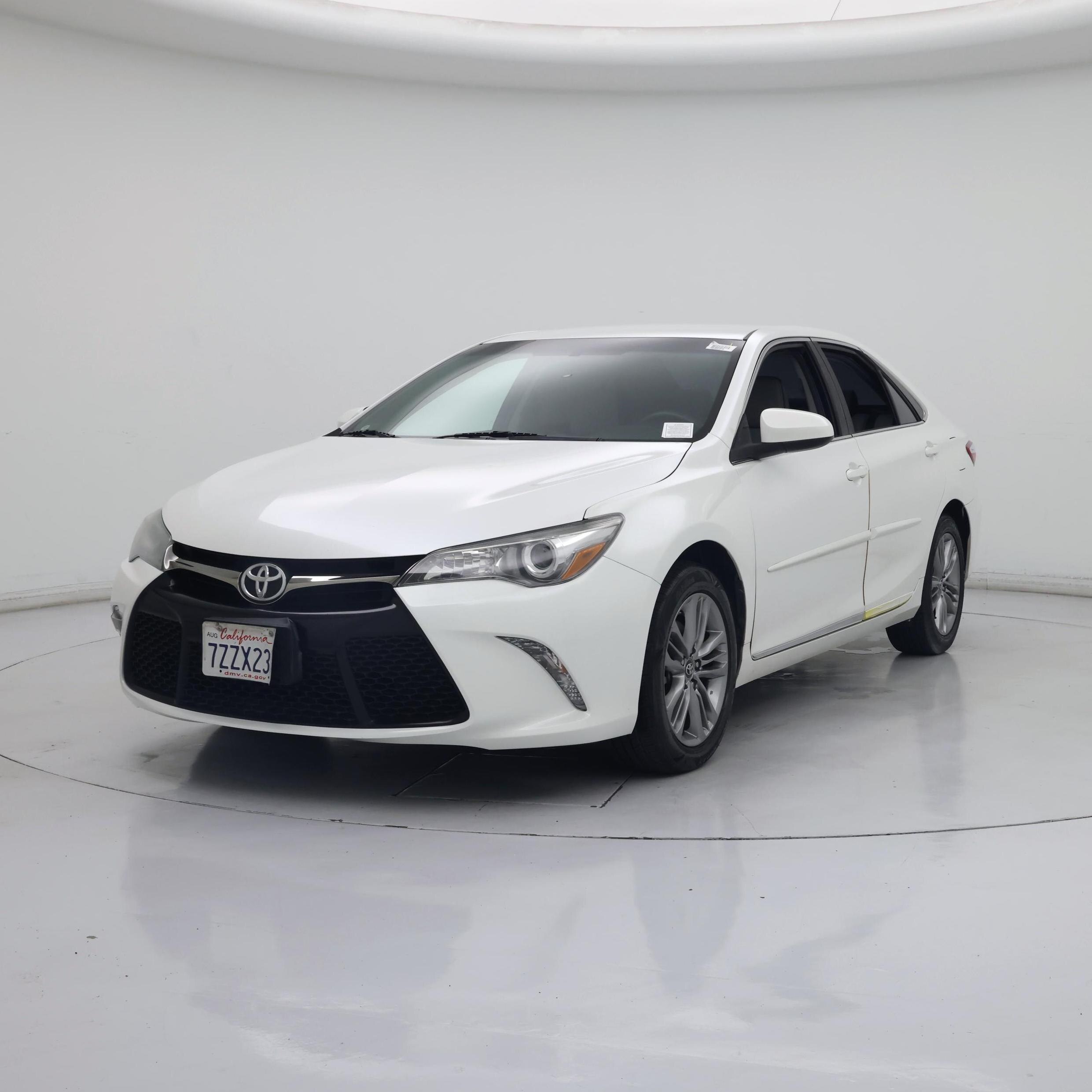 Thumbnail: 2017 Toyota Camry - 4