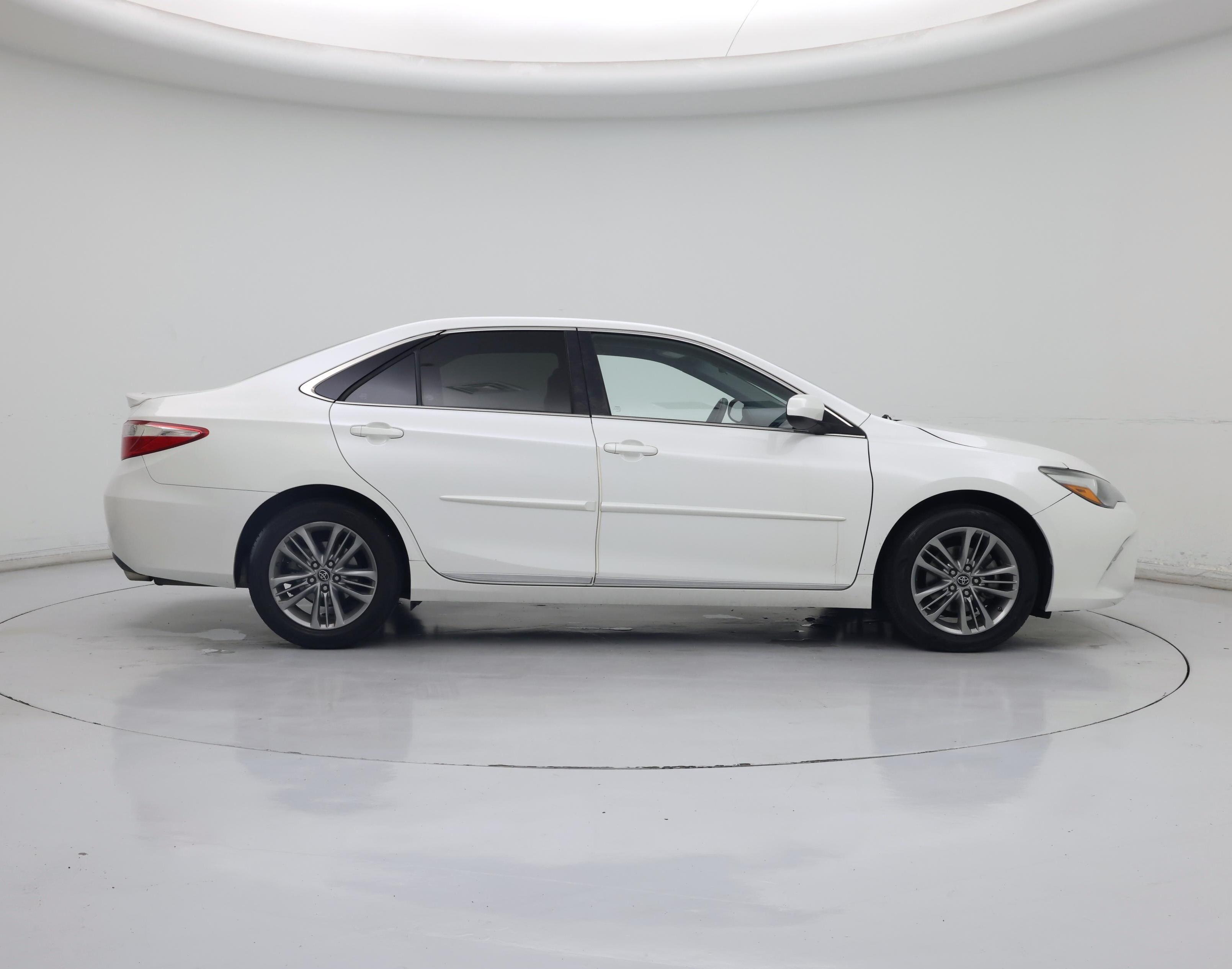 Thumbnail: 2017 Toyota Camry - 7