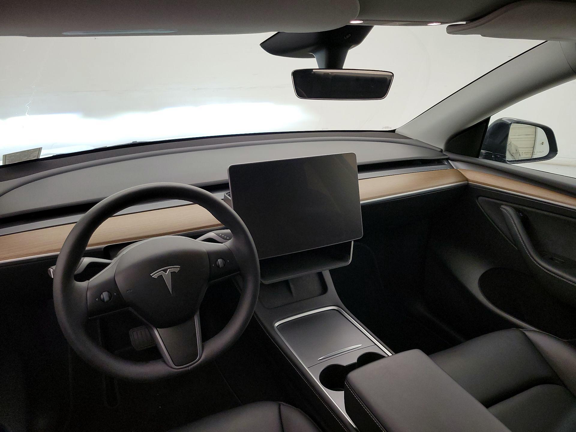 Thumbnail: 2024 Tesla Model Y - 9