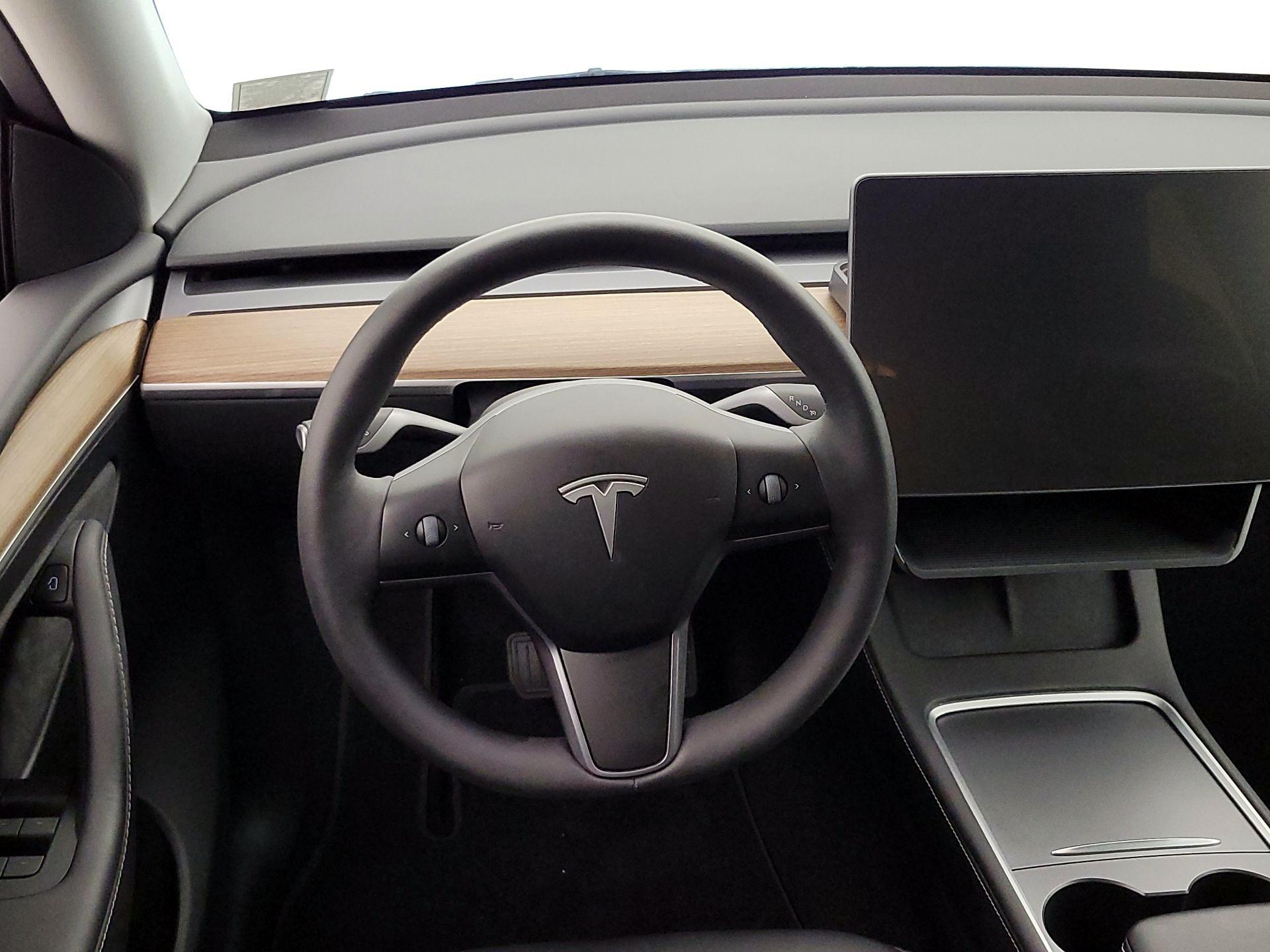 Thumbnail: 2024 Tesla Model Y - 10
