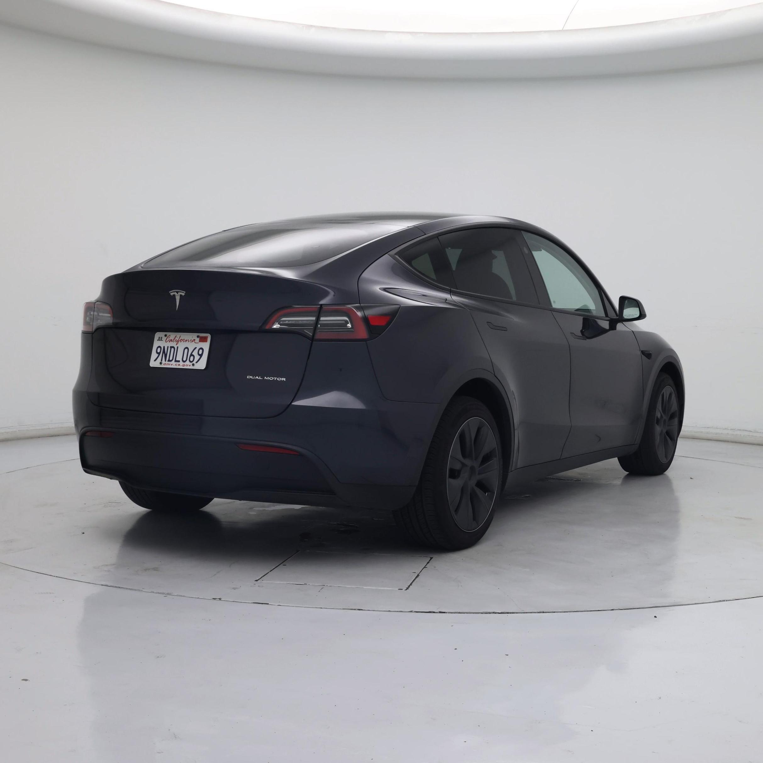 Thumbnail: 2024 Tesla Model Y - 8