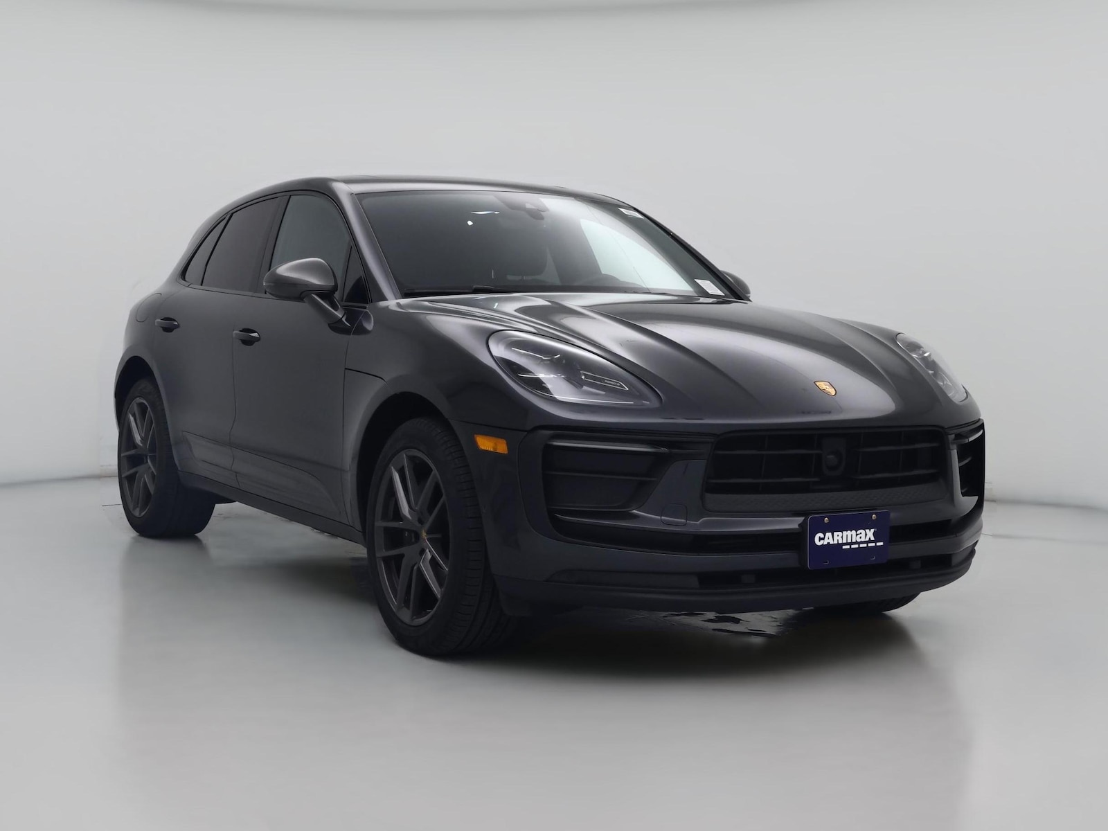 2023 Porsche Macan T