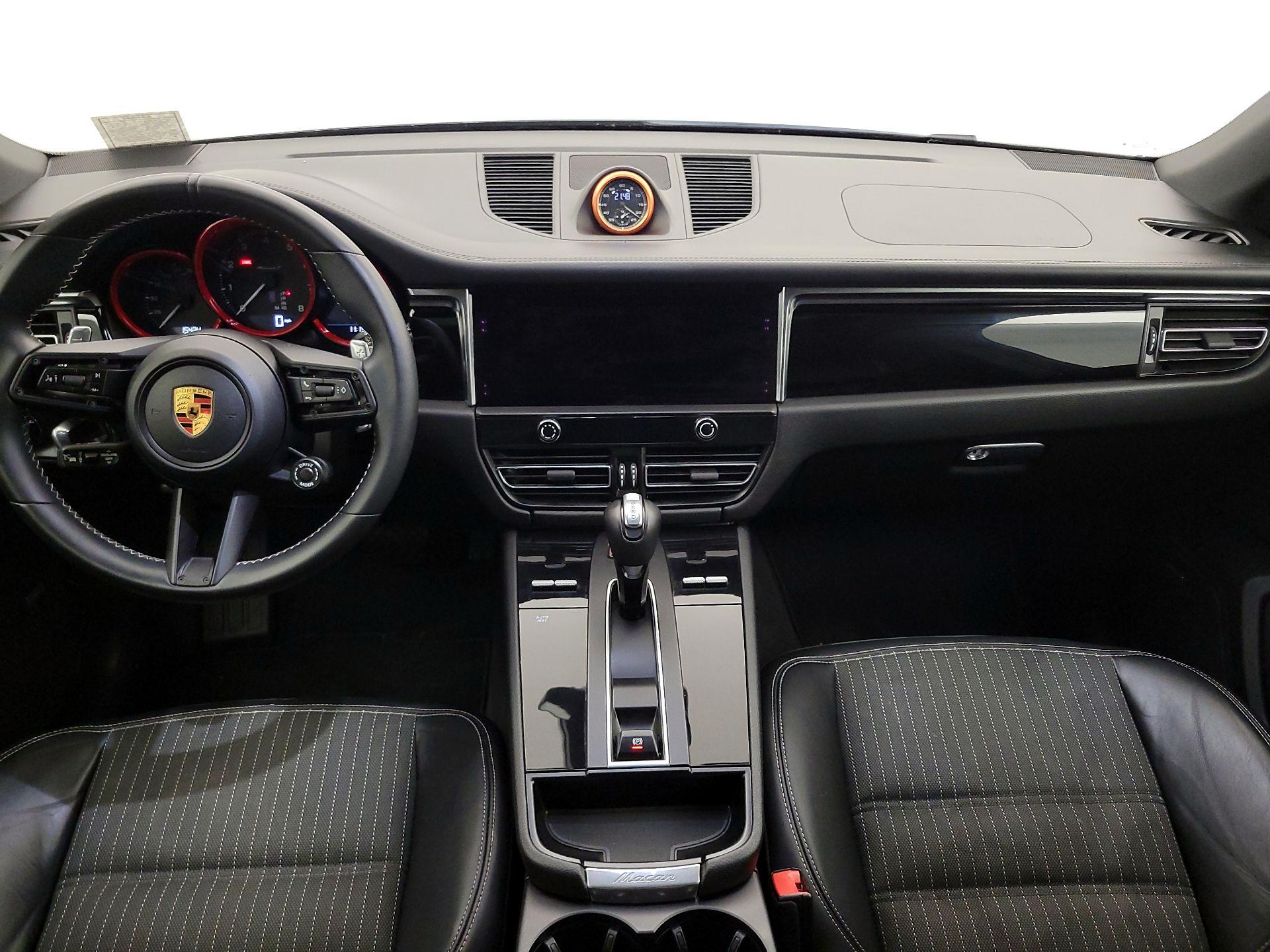 Thumbnail: 2023 Porsche Macan - 9