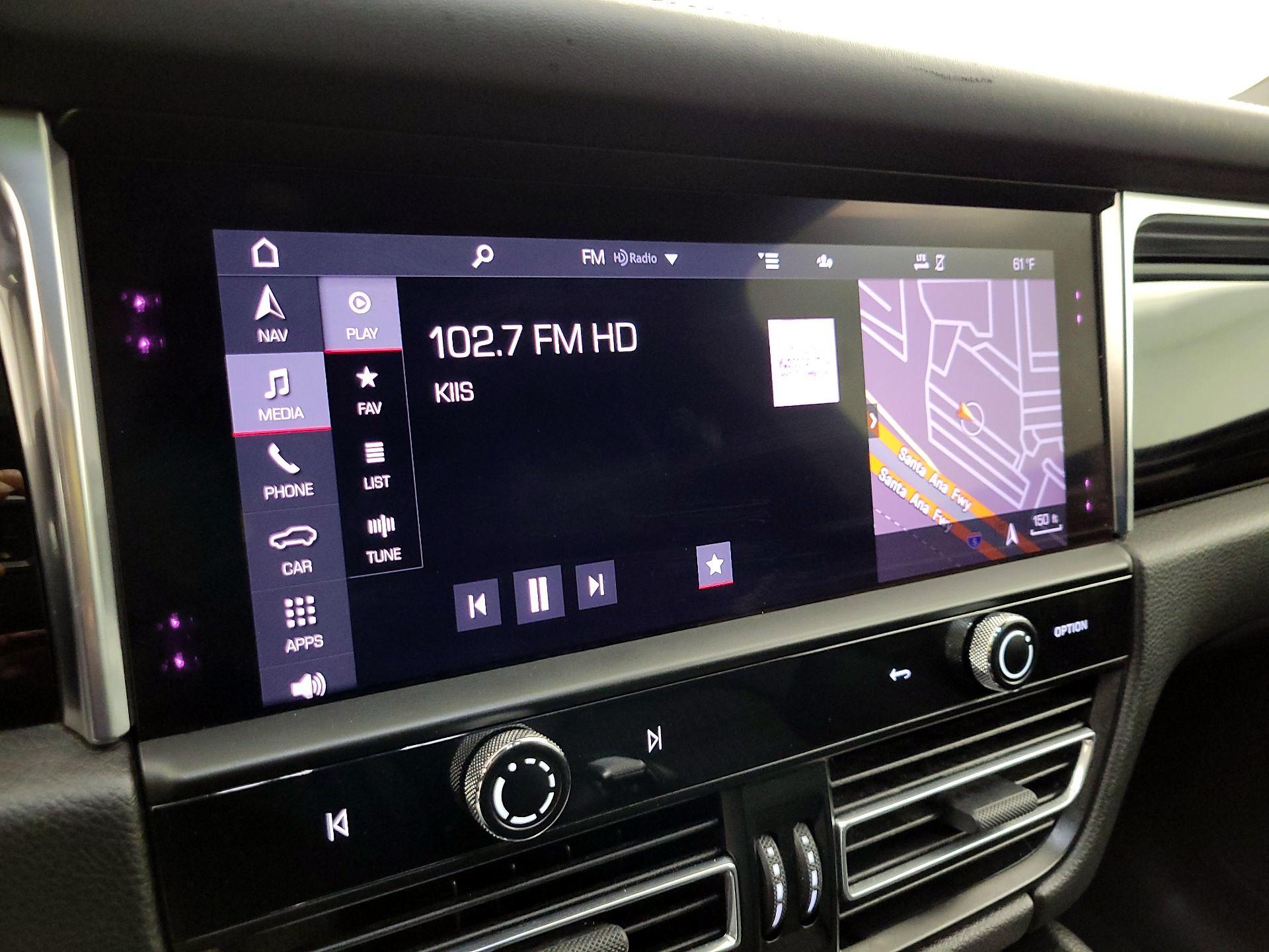 Thumbnail: 2023 Porsche Macan - 16