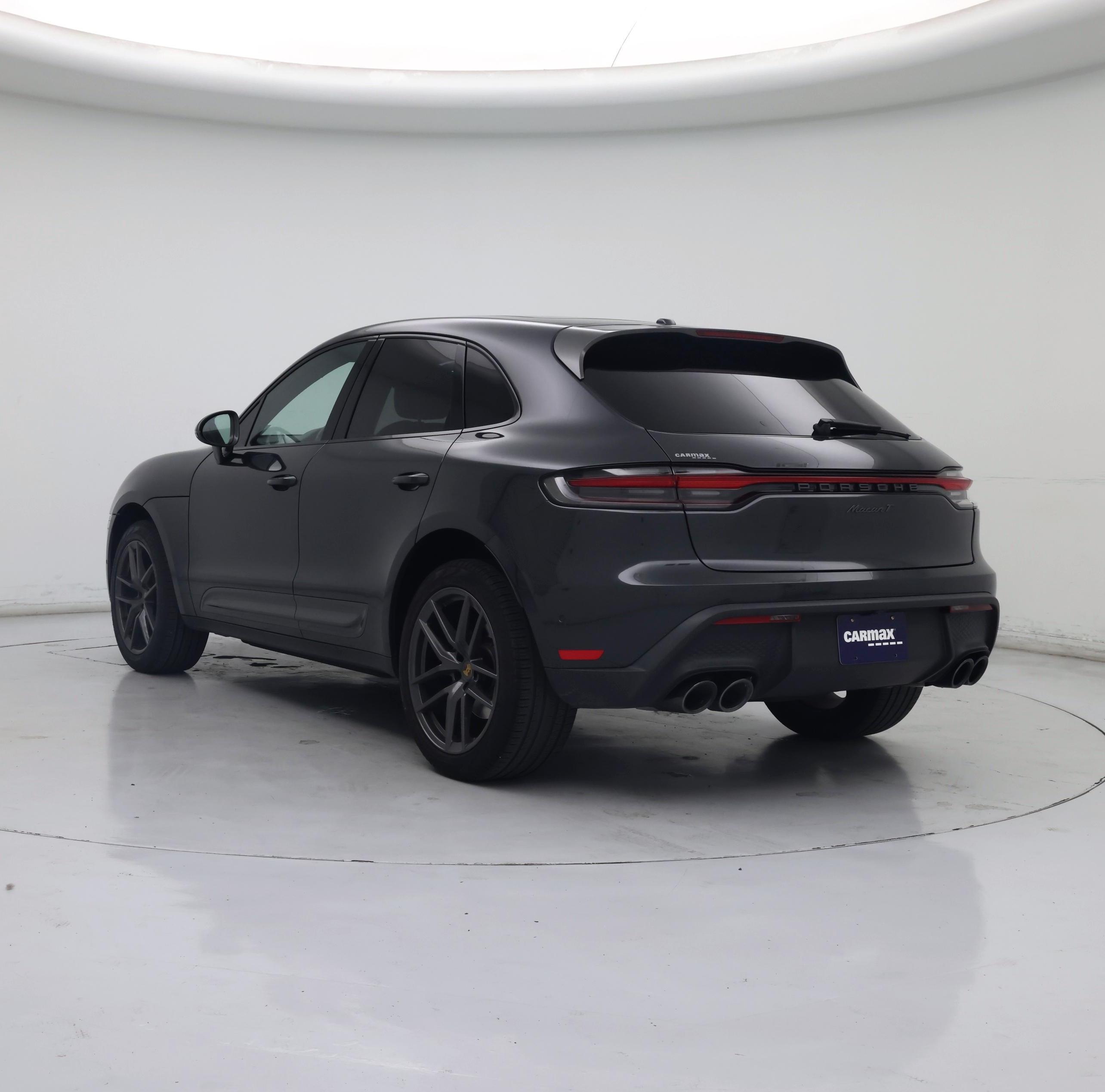 Thumbnail: 2023 Porsche Macan - 2
