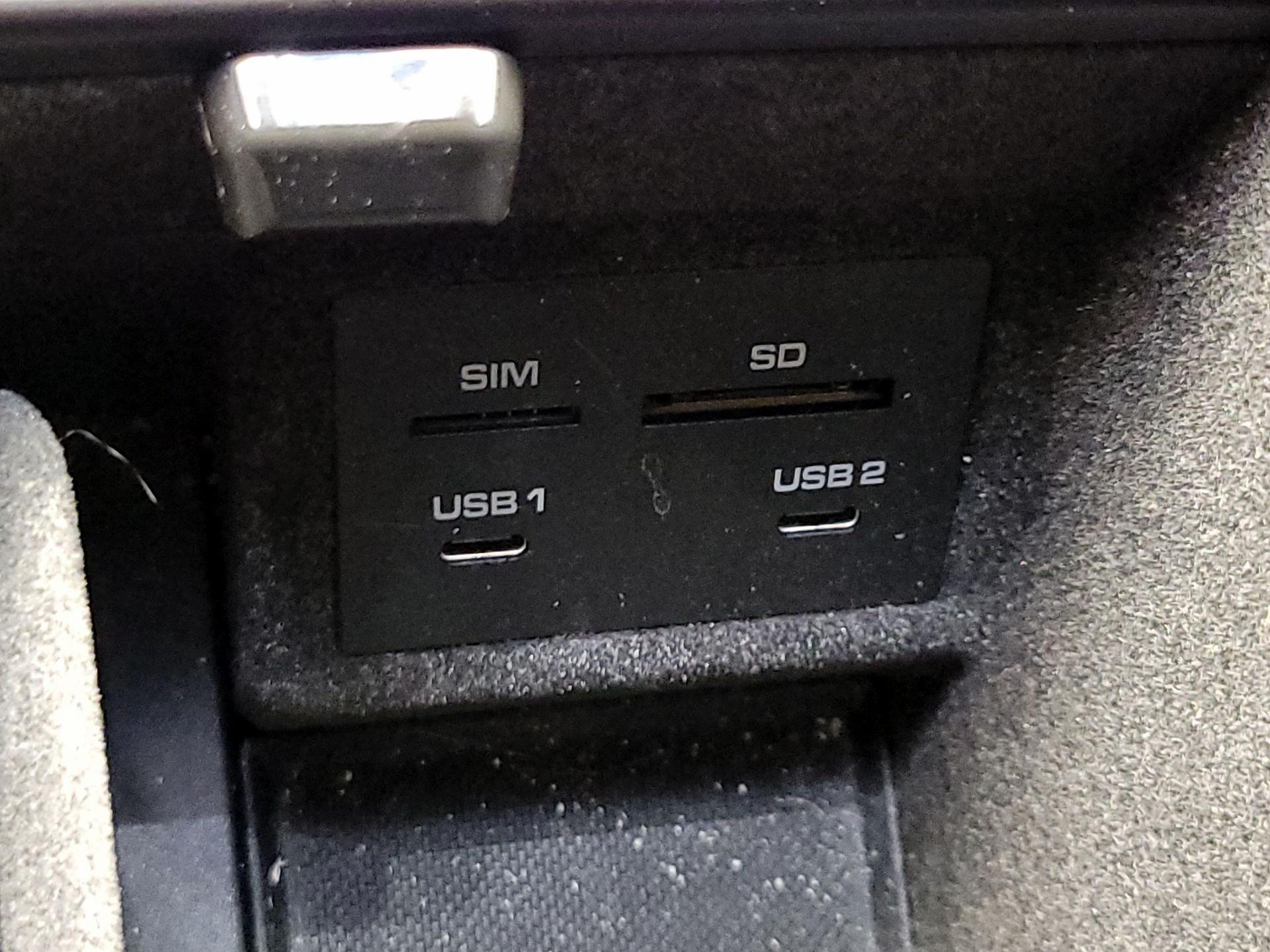 Thumbnail: 2023 Porsche Macan - 19