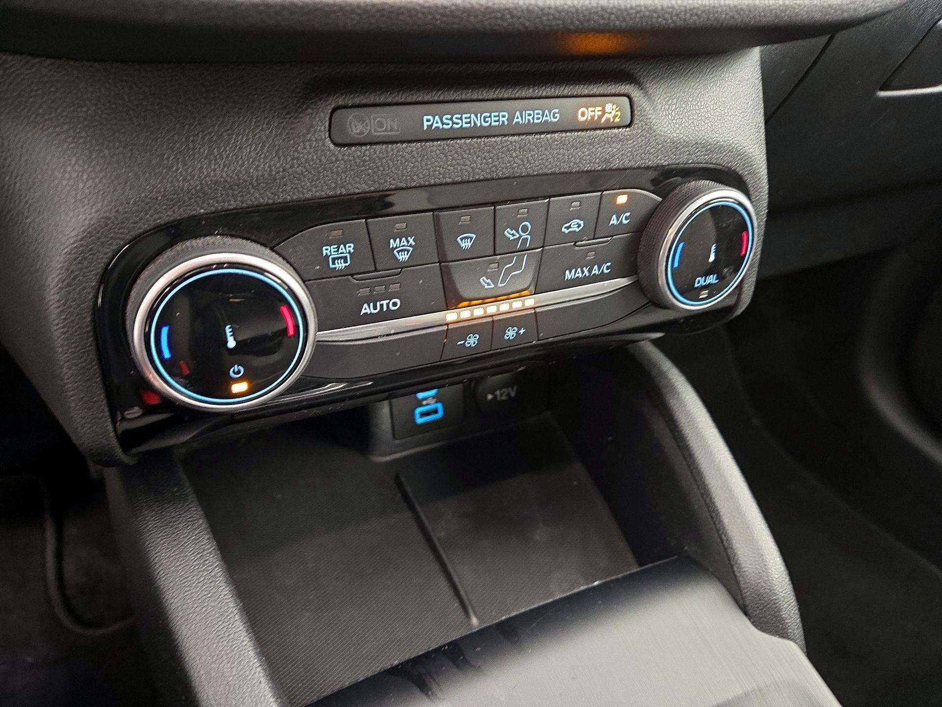 Thumbnail: 2022 Ford Escape - 16