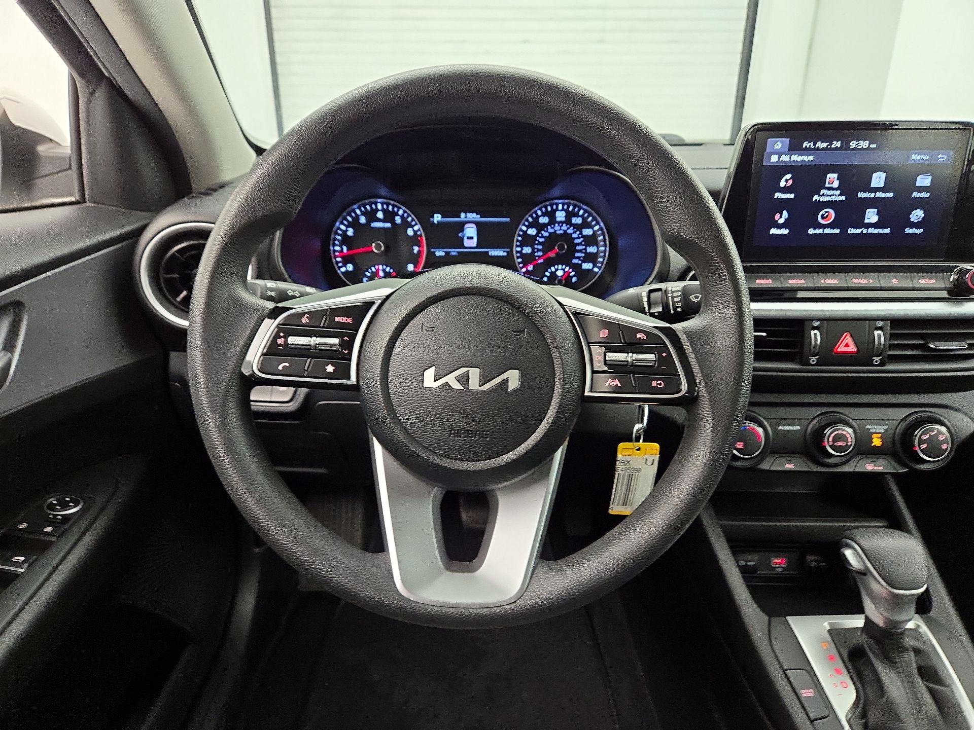 Thumbnail: 2022 Kia Forte - 10