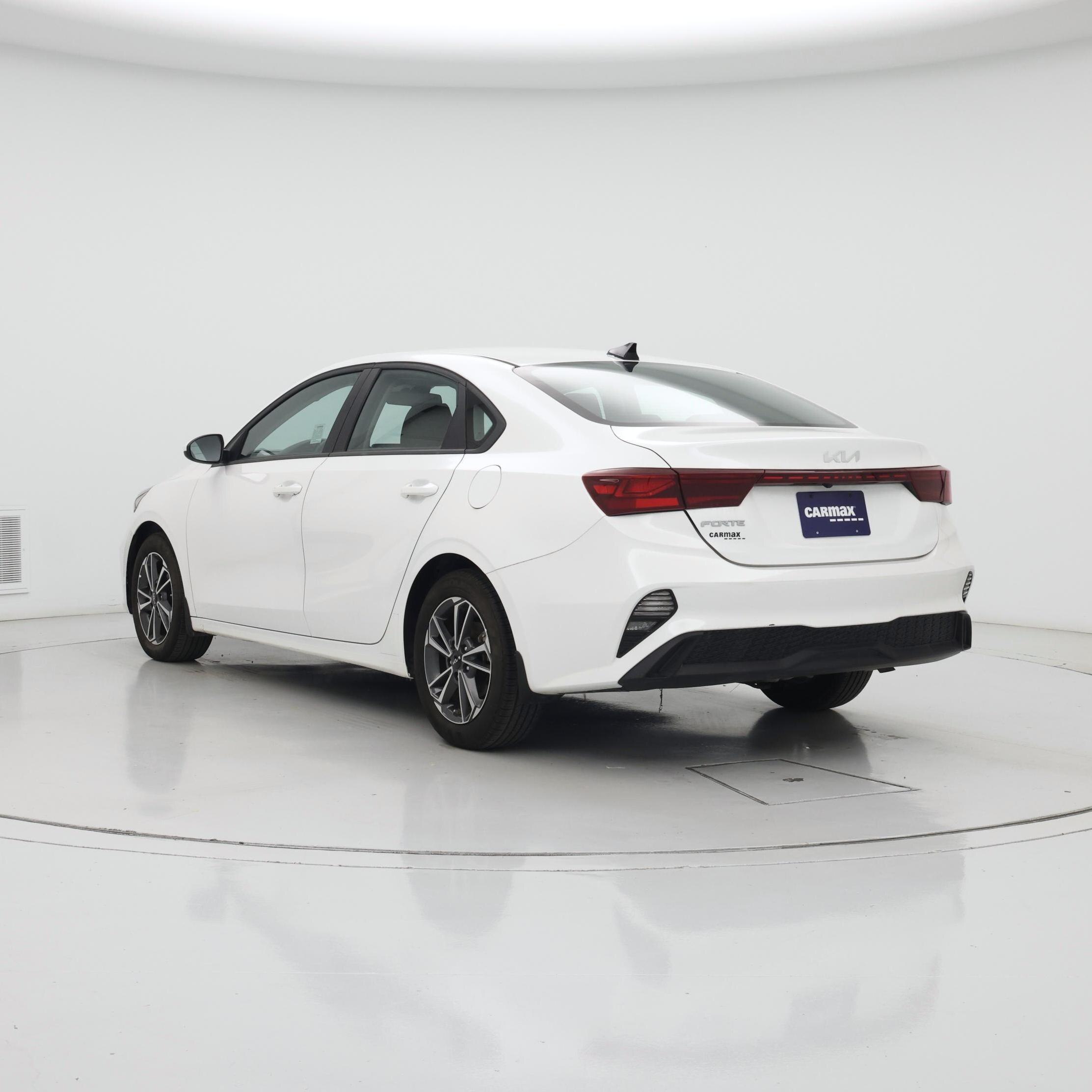 Thumbnail: 2022 Kia Forte - 2
