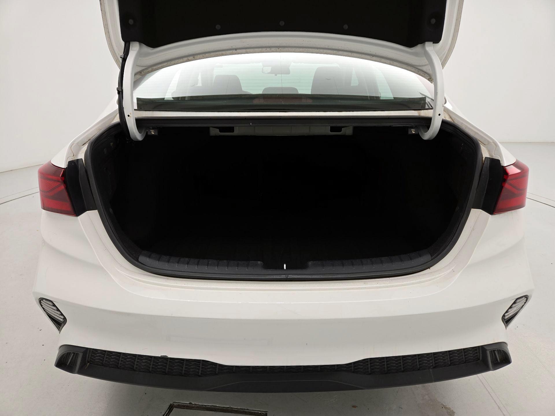 Thumbnail: 2022 Kia Forte - 20