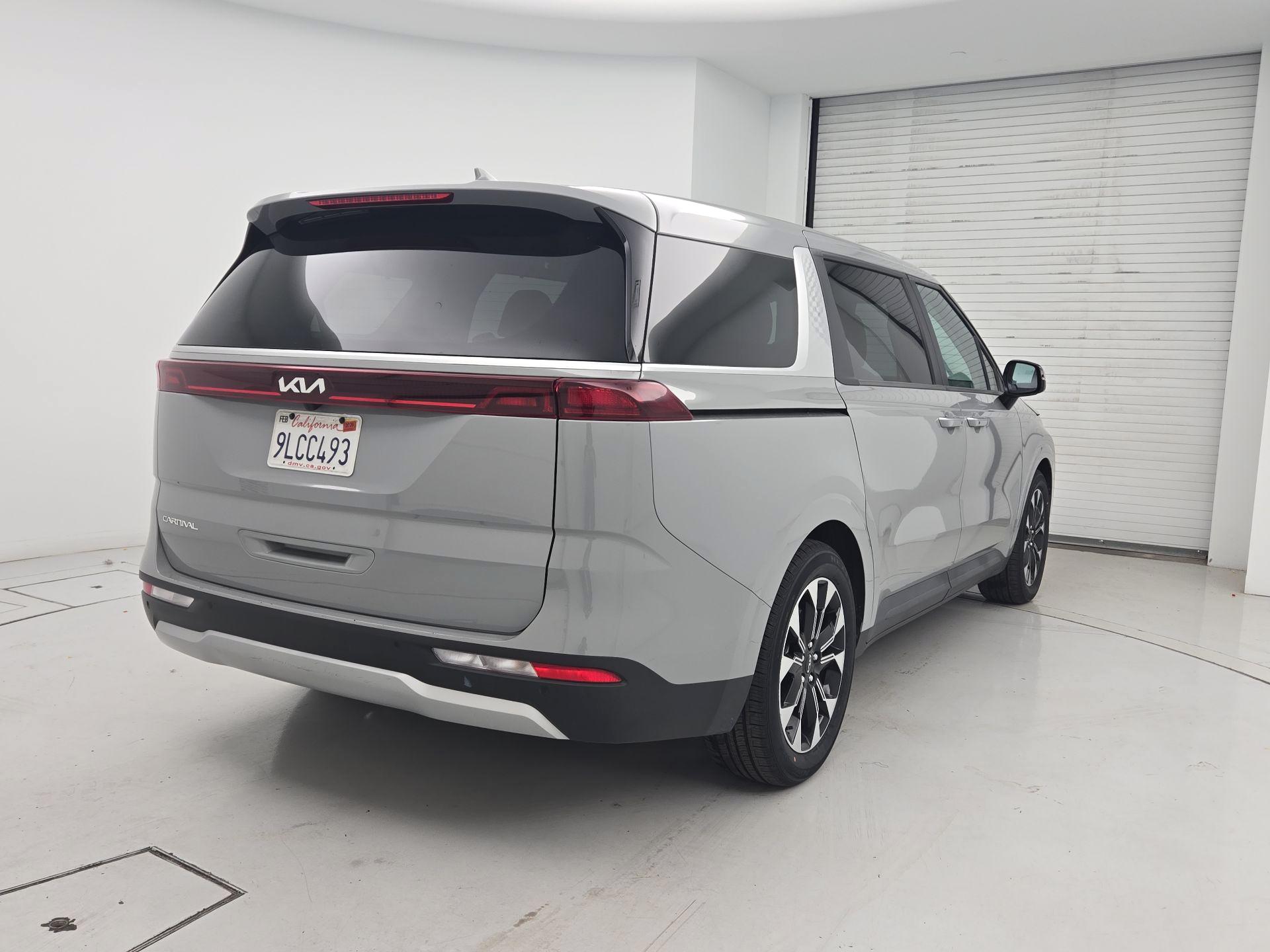 Thumbnail: 2024 Kia Carnival - 5