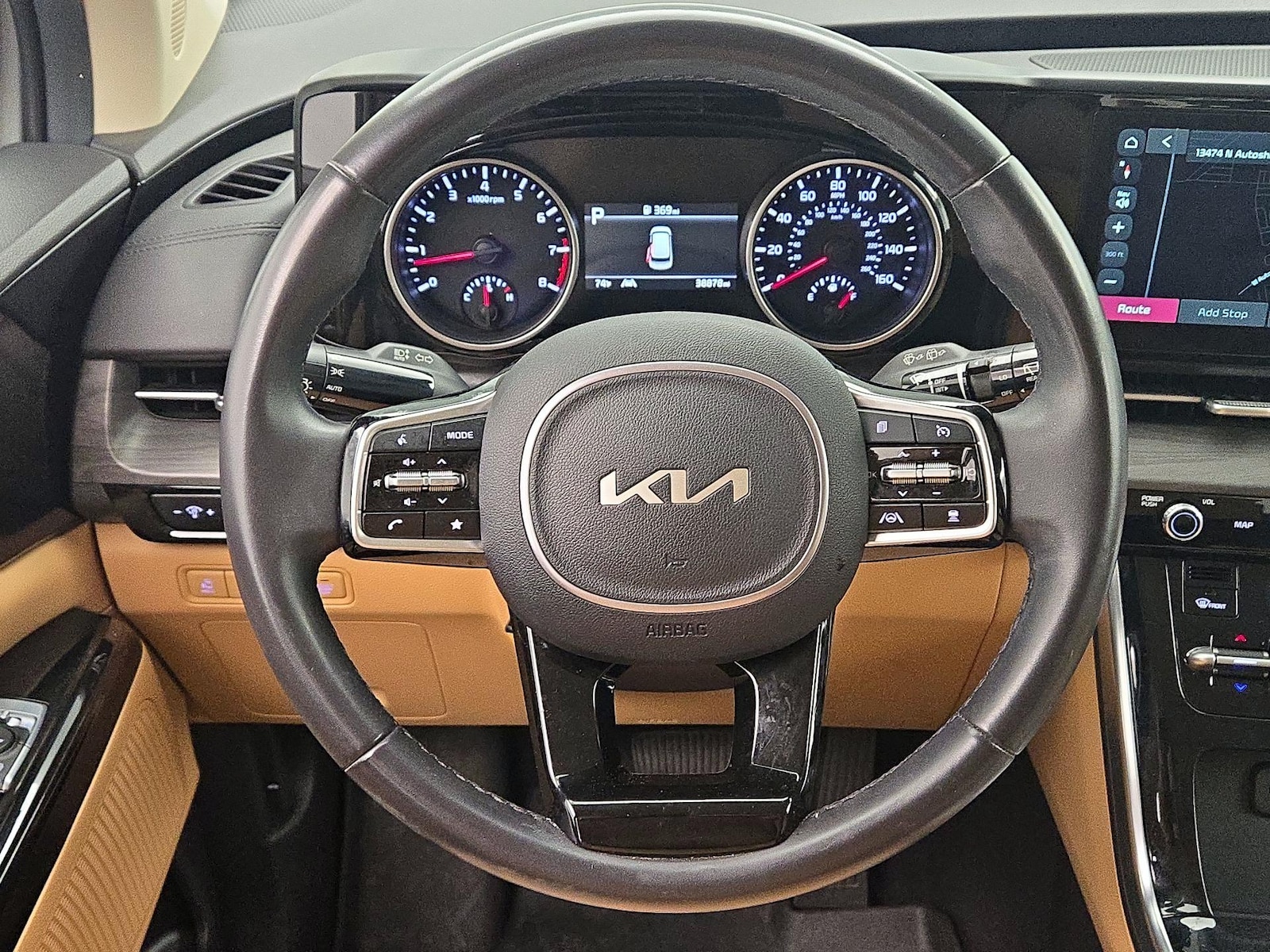 2024 Kia Carnival EX - Photo 9