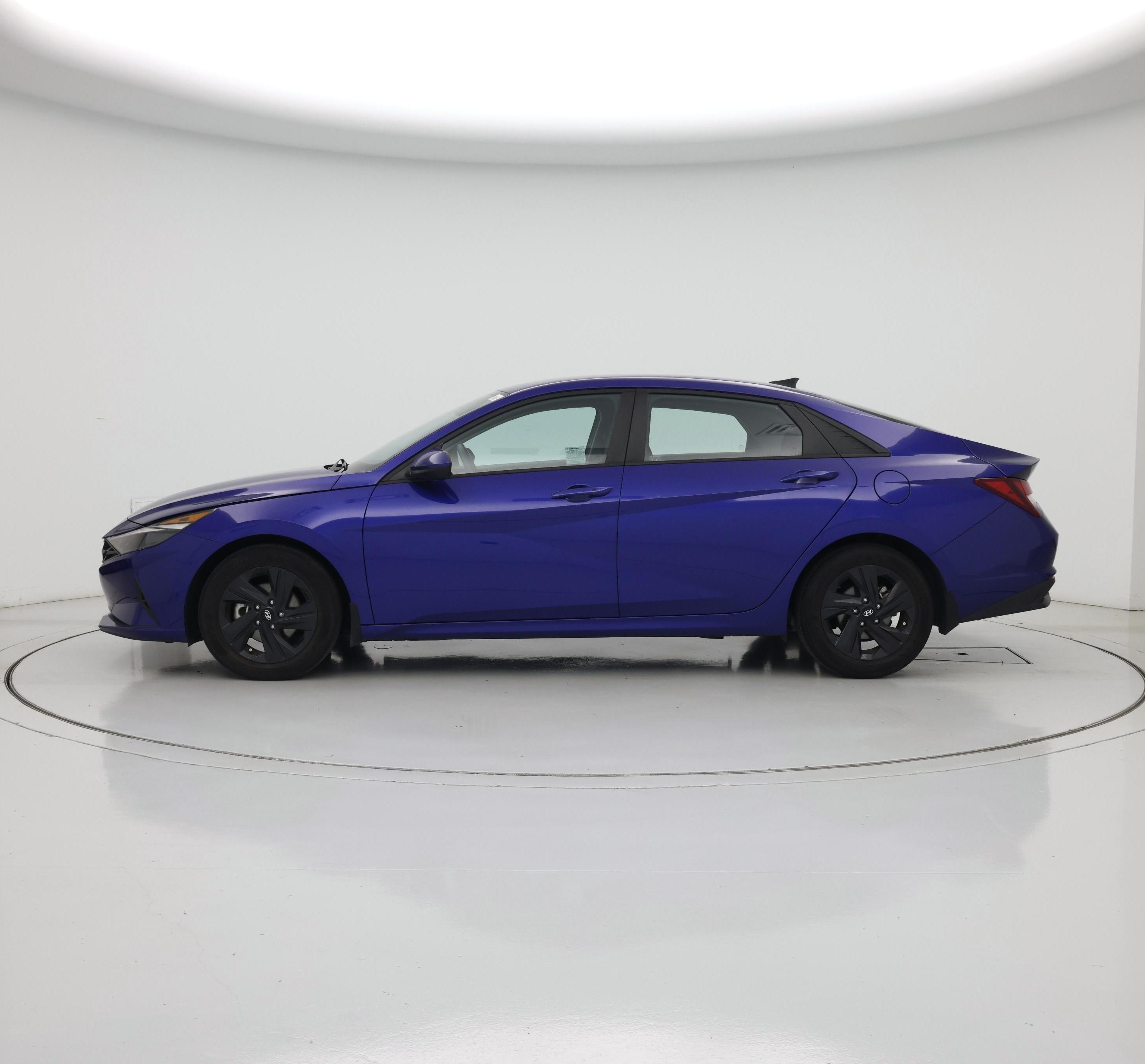 Thumbnail: 2023 Hyundai Elantra - 3